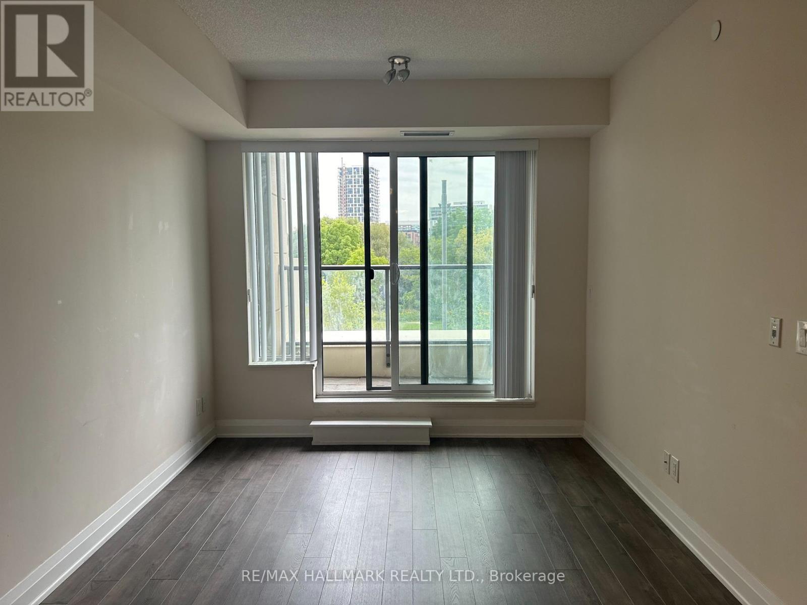 323 - 18 Uptown Drive, Markham, Ontario  L3R 5M5 - Photo 9 - N12398095