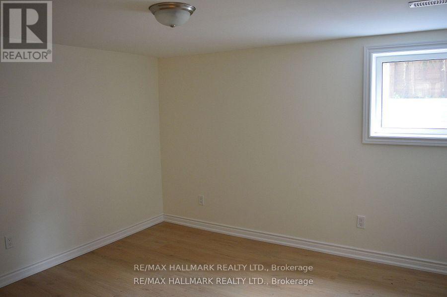 Lower - 10 Johnson Road, Aurora, Ontario  L4G 2A2 - Photo 11 - N12398109