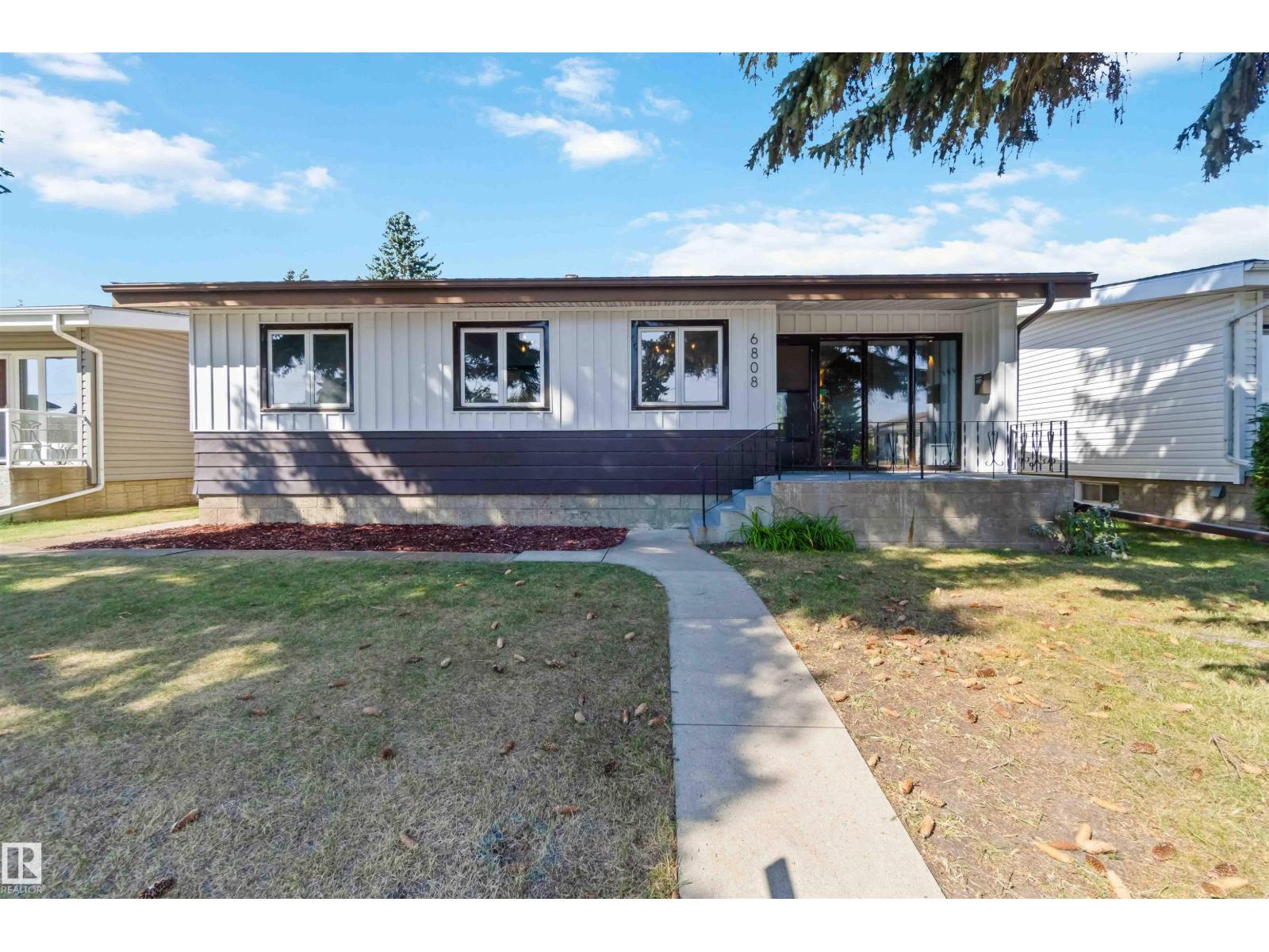 6808 95 AV NW, Edmonton, Alberta
