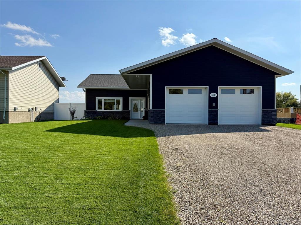1205 3rd Street S, Swan River, Manitoba  R0L 1Z0 - Photo 0 - 202522903
