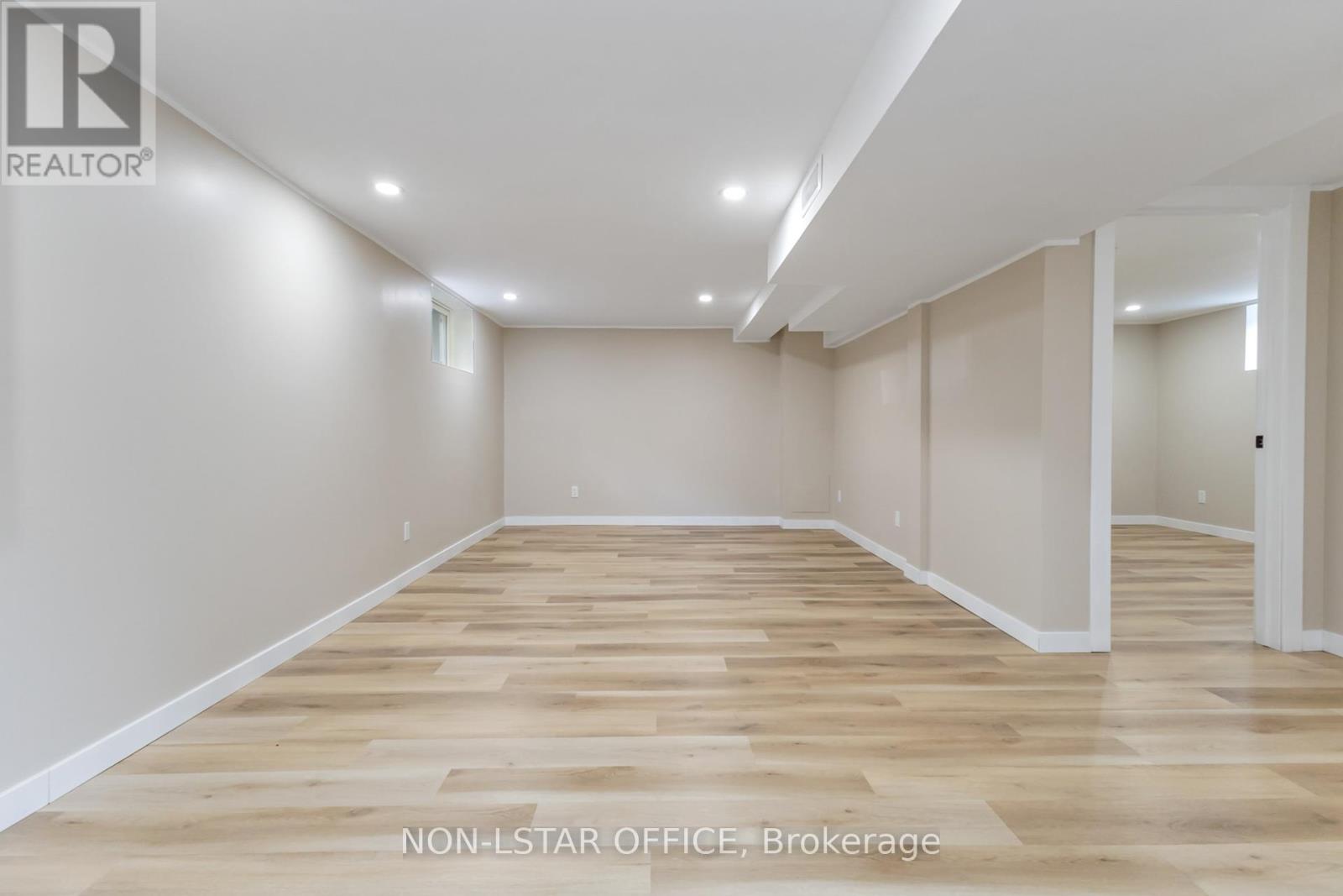 1840 Royal Crescent, London East (East H), Ontario  N5W 2A8 - Photo 32 - X12397212