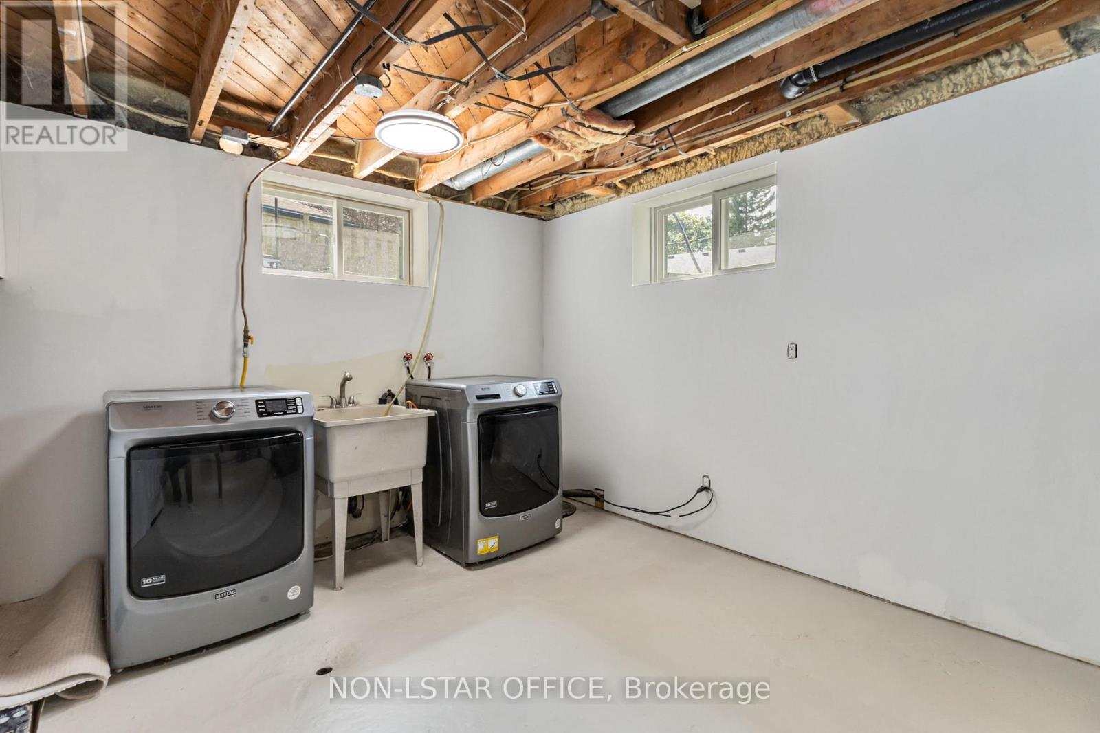 1840 Royal Crescent, London East (East H), Ontario  N5W 2A8 - Photo 36 - X12397212