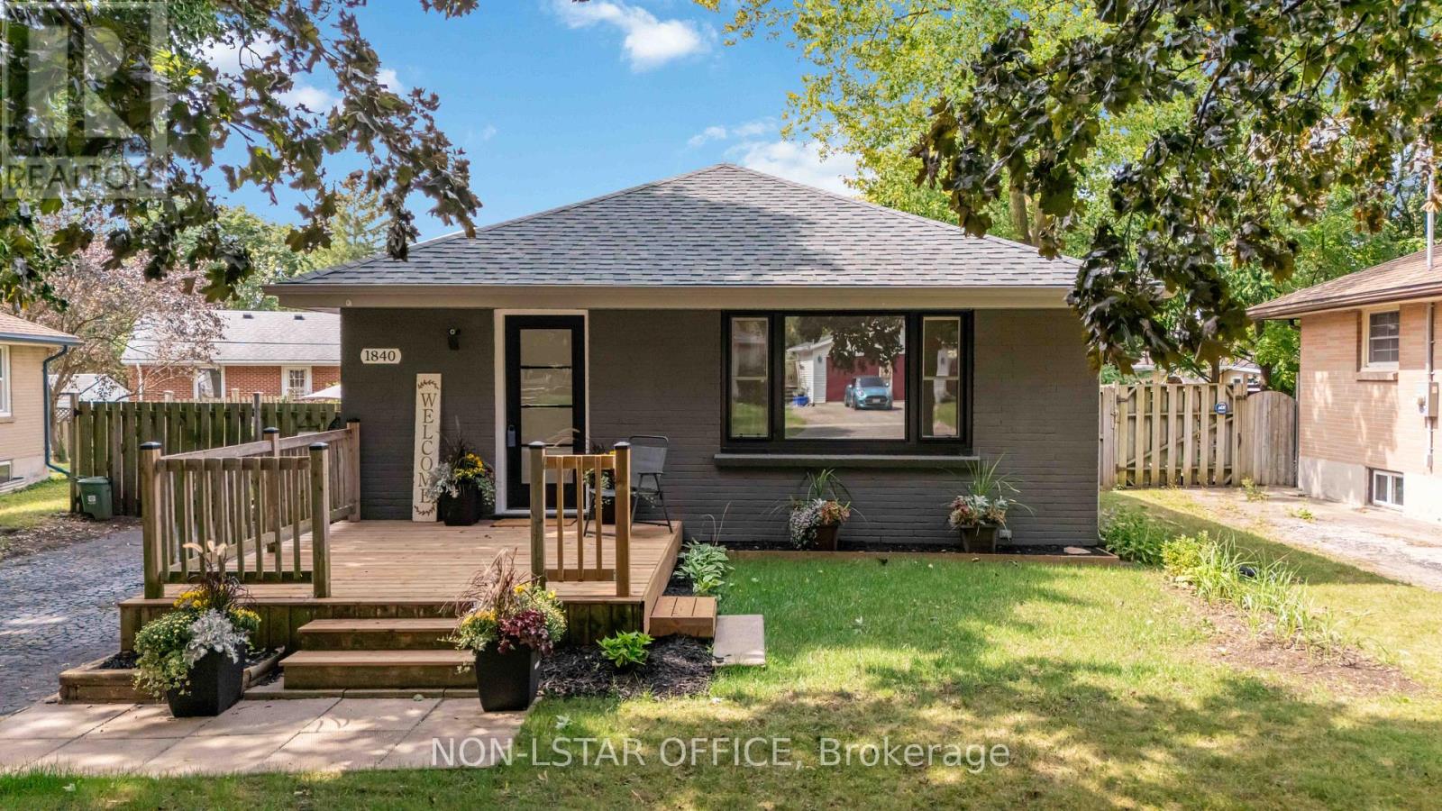 1840 Royal Crescent, London East (East H), Ontario  N5W 2A8 - Photo 45 - X12397212