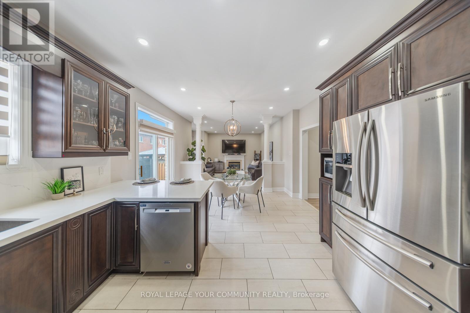 15 Pika Trail, Brampton, Ontario  L6R 2Y1 - Photo 11 - W12397968