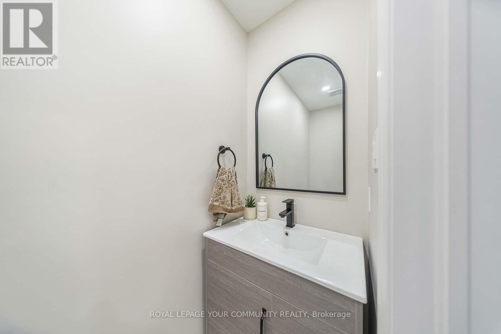 15 Pika Trail, Brampton, Ontario  L6R 2Y1 - Photo 14 - W12397968
