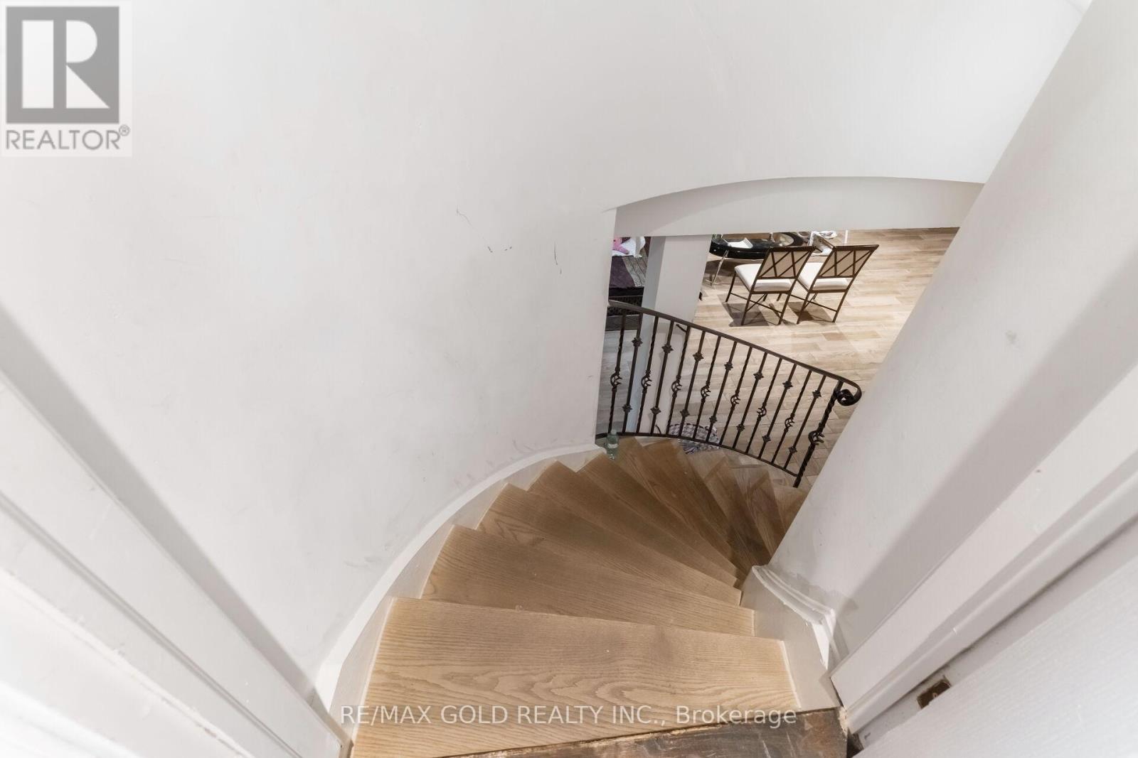 15 Smoothrock Trail, Brampton (Sandringham-Wellington North), Ontario  L6R 0S5 - Photo 43 - W12398015
