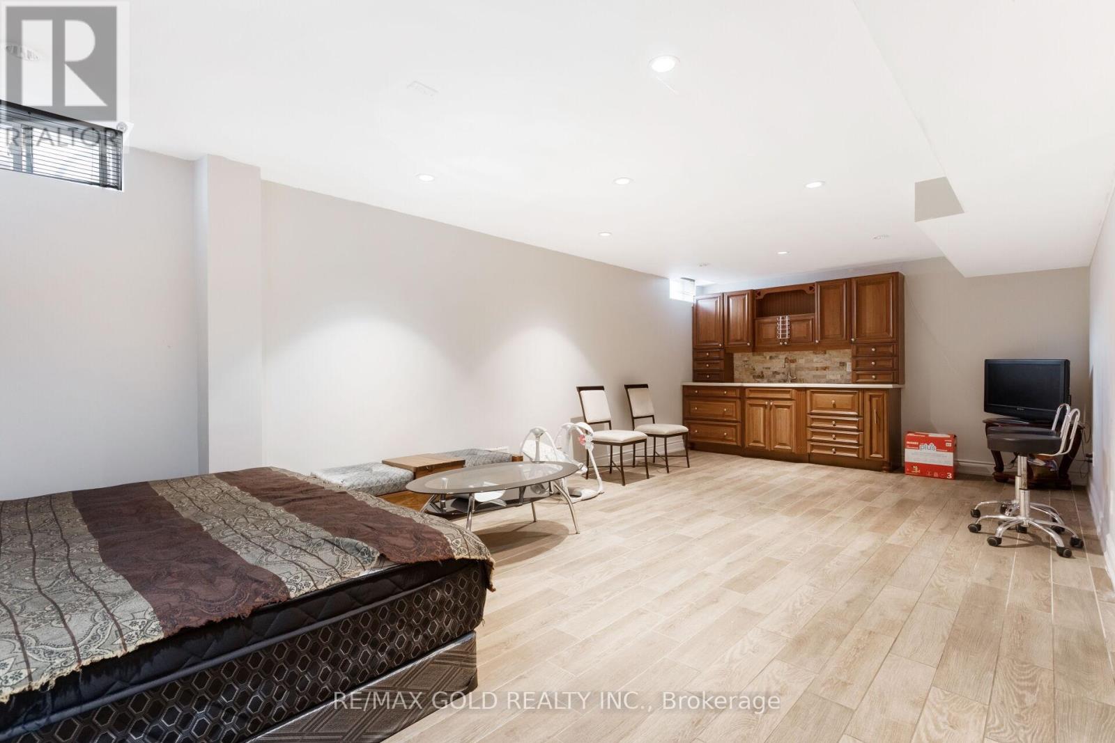 15 Smoothrock Trail, Brampton (Sandringham-Wellington North), Ontario  L6R 0S5 - Photo 45 - W12398015