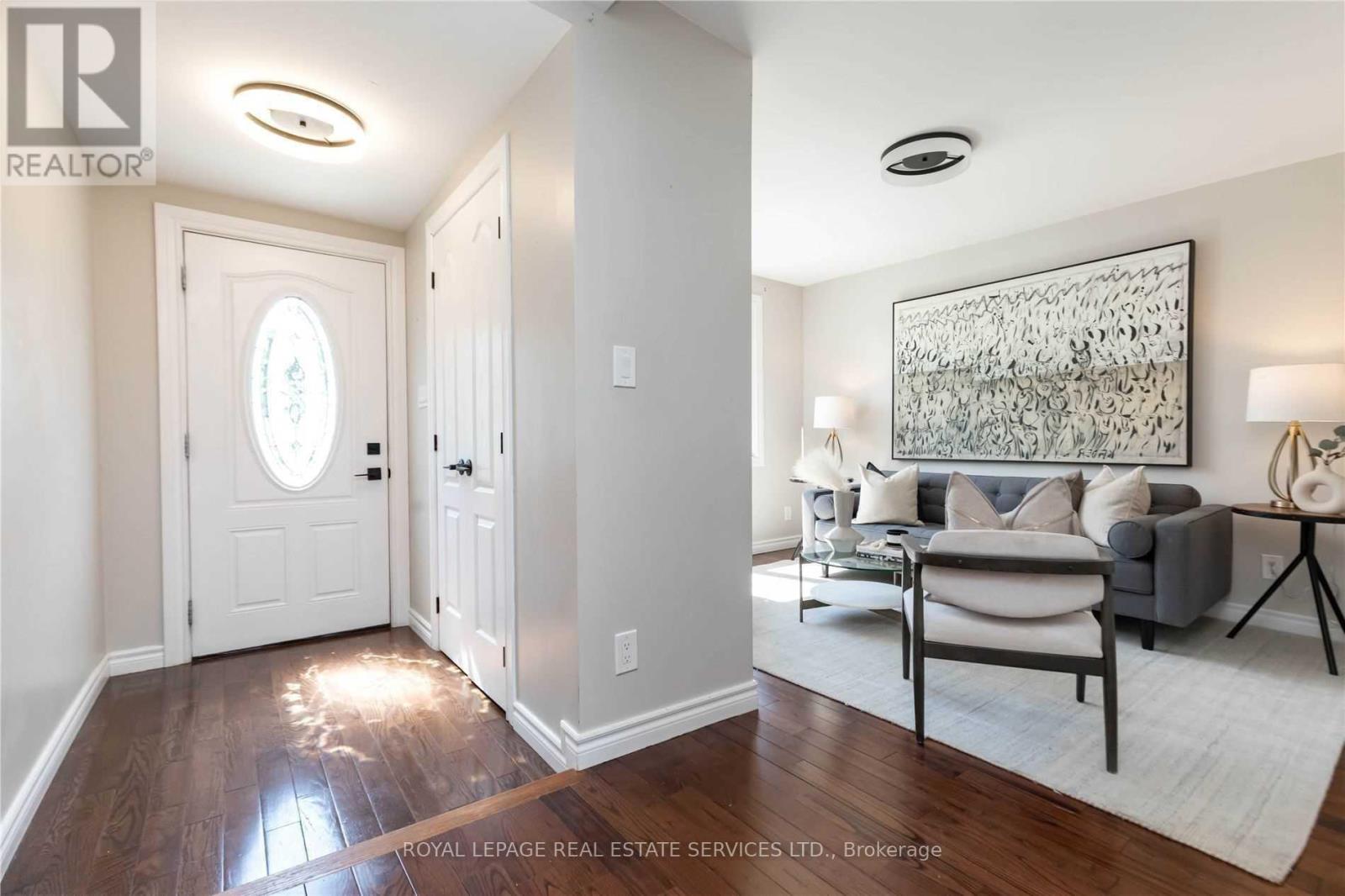 Main - 21 Haverson Boulevard, Toronto, Ontario  M6M 3J5 - Photo 2 - W12398024