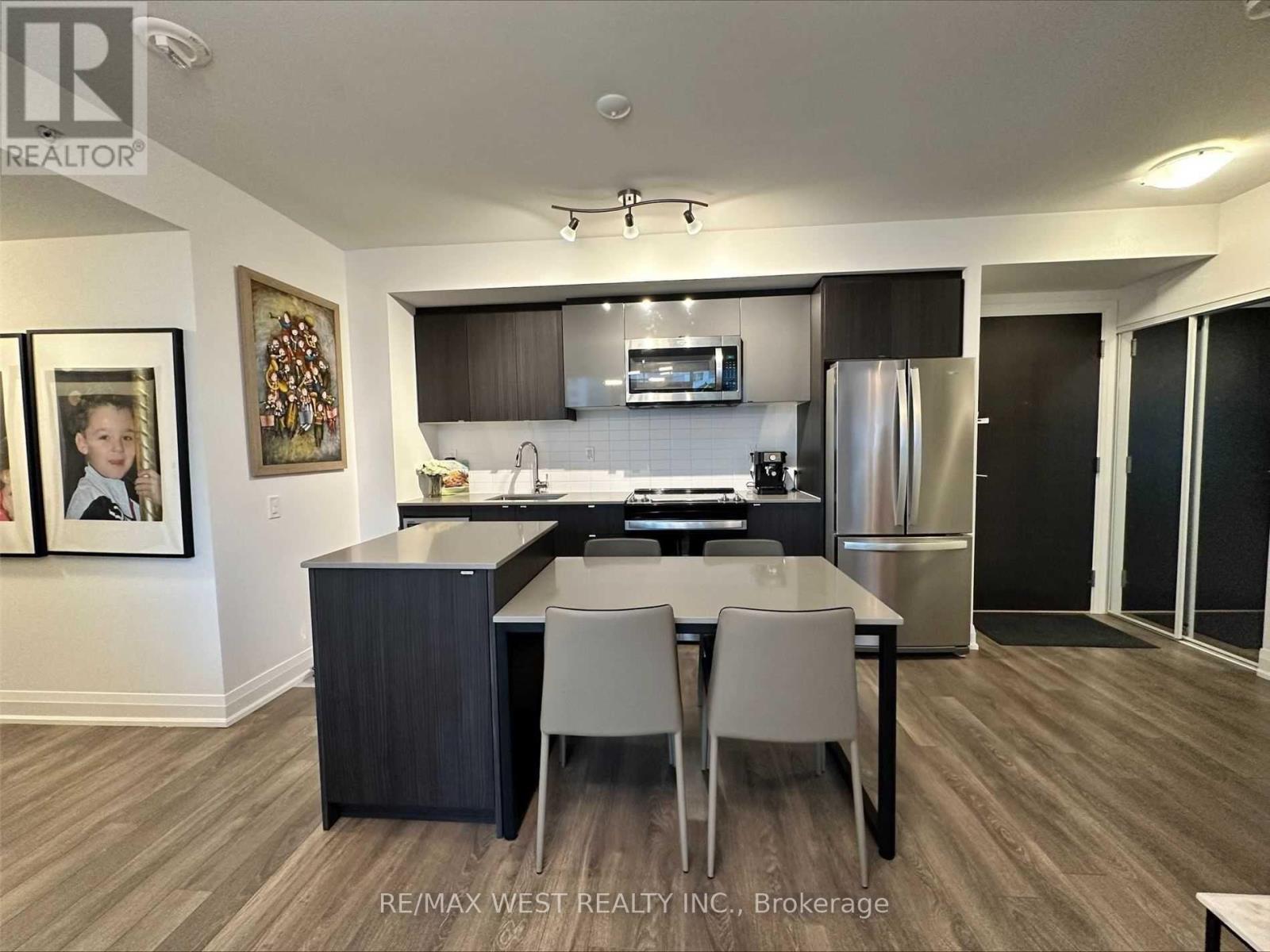 804 - 1461 Lawrence Avenue W, Toronto, Ontario  M6L 0A6 - Photo 3 - W12398035