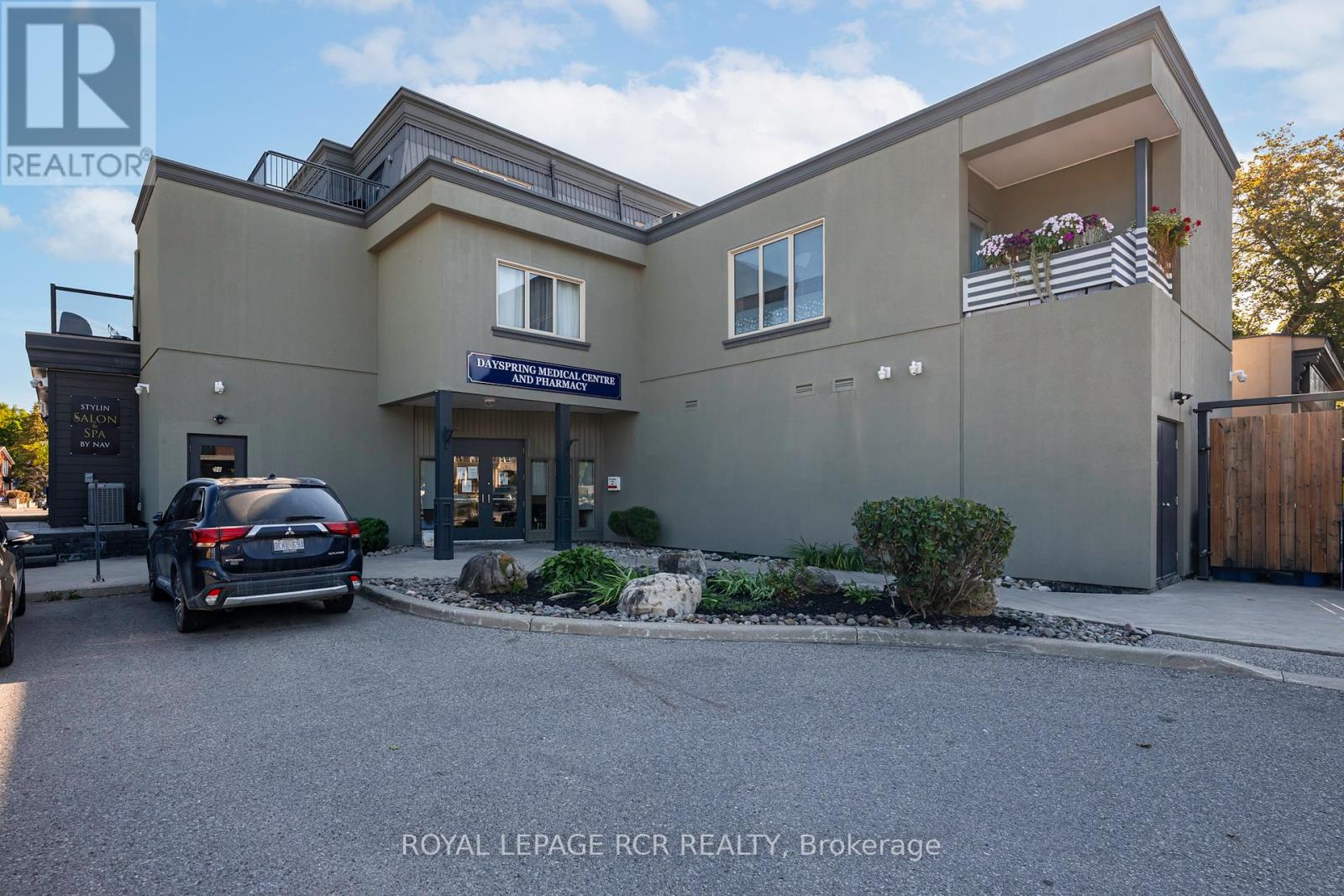 56 Queen Street N, Caledon, Ontario  L7E 1B9 - Photo 11 - W12398088
