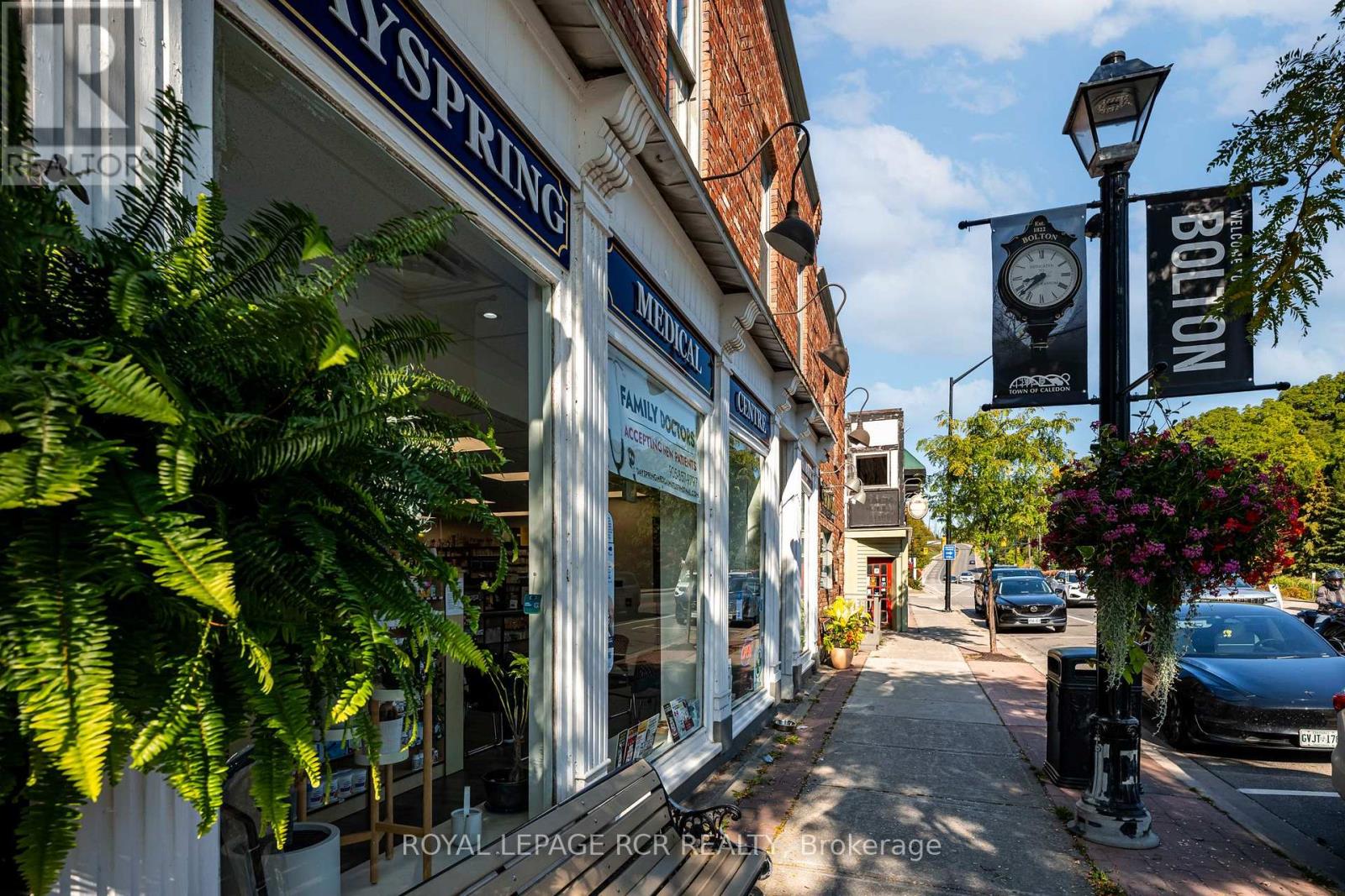 56 Queen Street N, Caledon, Ontario  L7E 1B9 - Photo 6 - W12398088