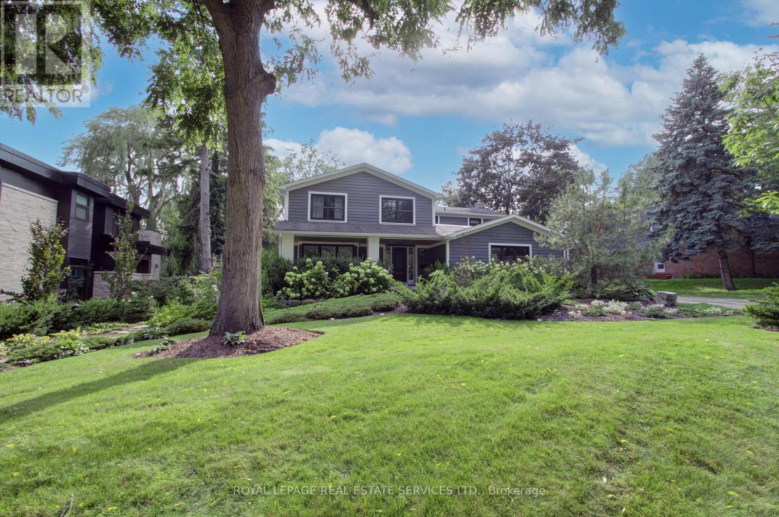 446 Copeland Court, Oakville, Ontario  L6J 4B9 - Photo 2 - W12398089