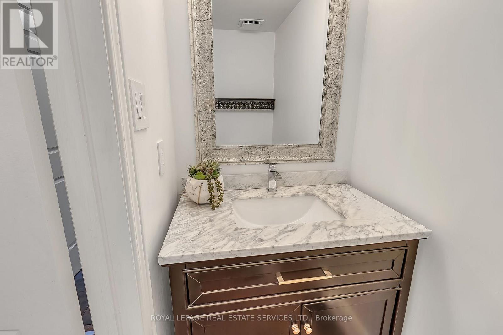 446 Copeland Court, Oakville, Ontario  L6J 4B9 - Photo 21 - W12398089