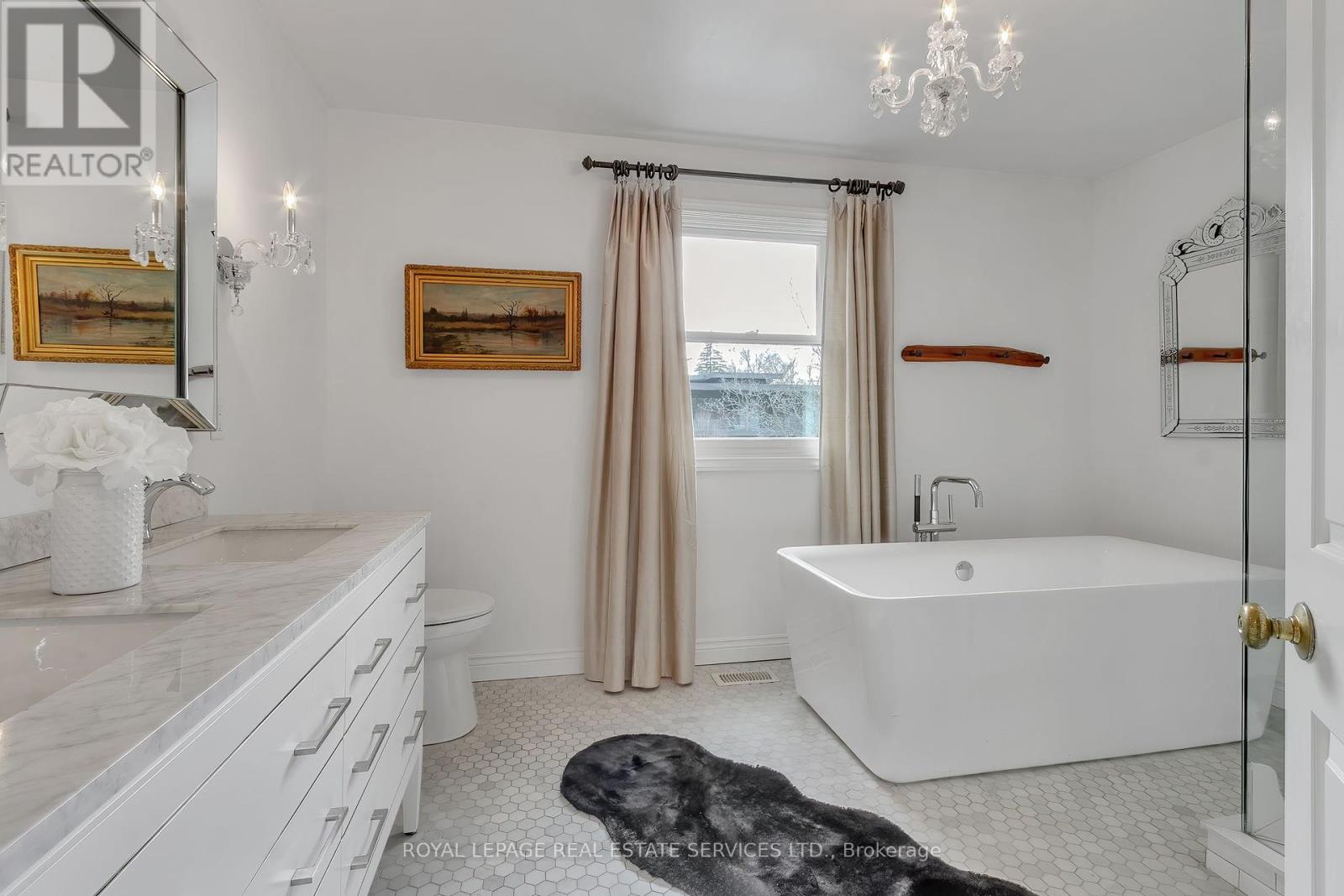 446 Copeland Court, Oakville, Ontario  L6J 4B9 - Photo 25 - W12398089