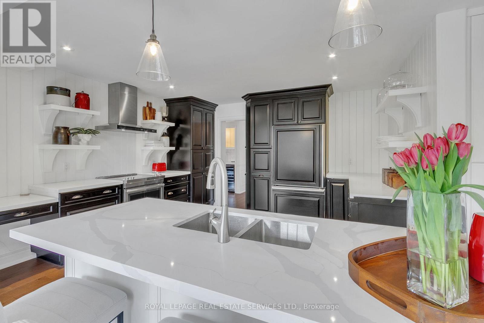 446 Copeland Court, Oakville, Ontario  L6J 4B9 - Photo 9 - W12398089