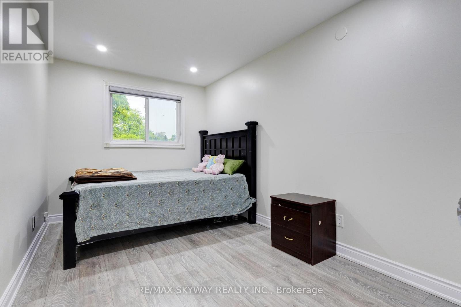 2637 Widemarr Road, Mississauga, Ontario  L5J 1M4 - Photo 27 - W12398113