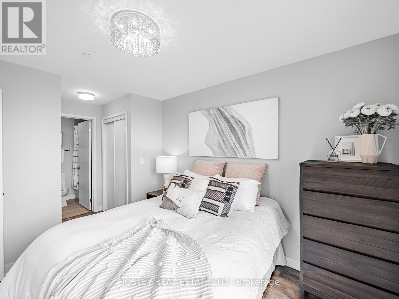 201 - 150 Sabina Drive, Oakville (Go Glenorchy), Ontario  L6H 0W3 - Photo 20 - W12398115