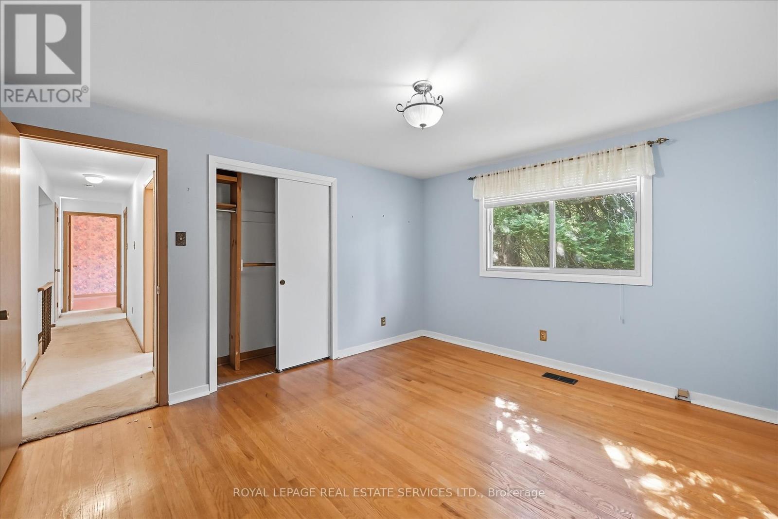 1536 Venetia Drive, Oakville, Ontario  L6L 1K7 - Photo 28 - W12398137