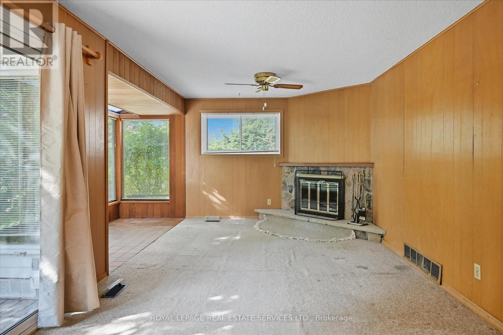 1536 Venetia Drive, Oakville, Ontario  L6L 1K7 - Photo 31 - W12398137