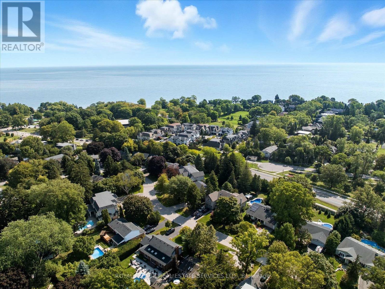 1536 Venetia Drive, Oakville, Ontario  L6L 1K7 - Photo 47 - W12398137