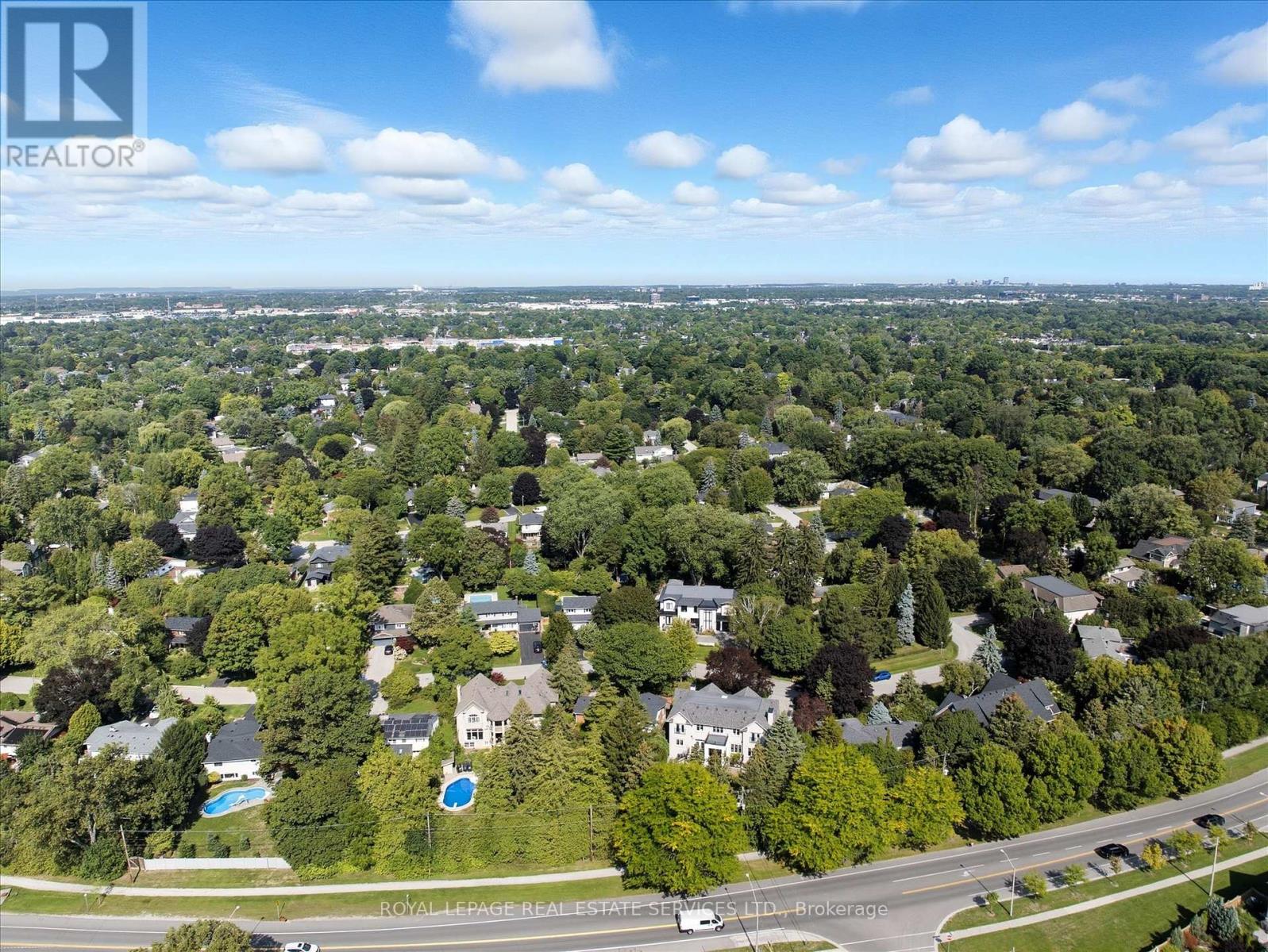 1536 Venetia Drive, Oakville, Ontario  L6L 1K7 - Photo 49 - W12398137