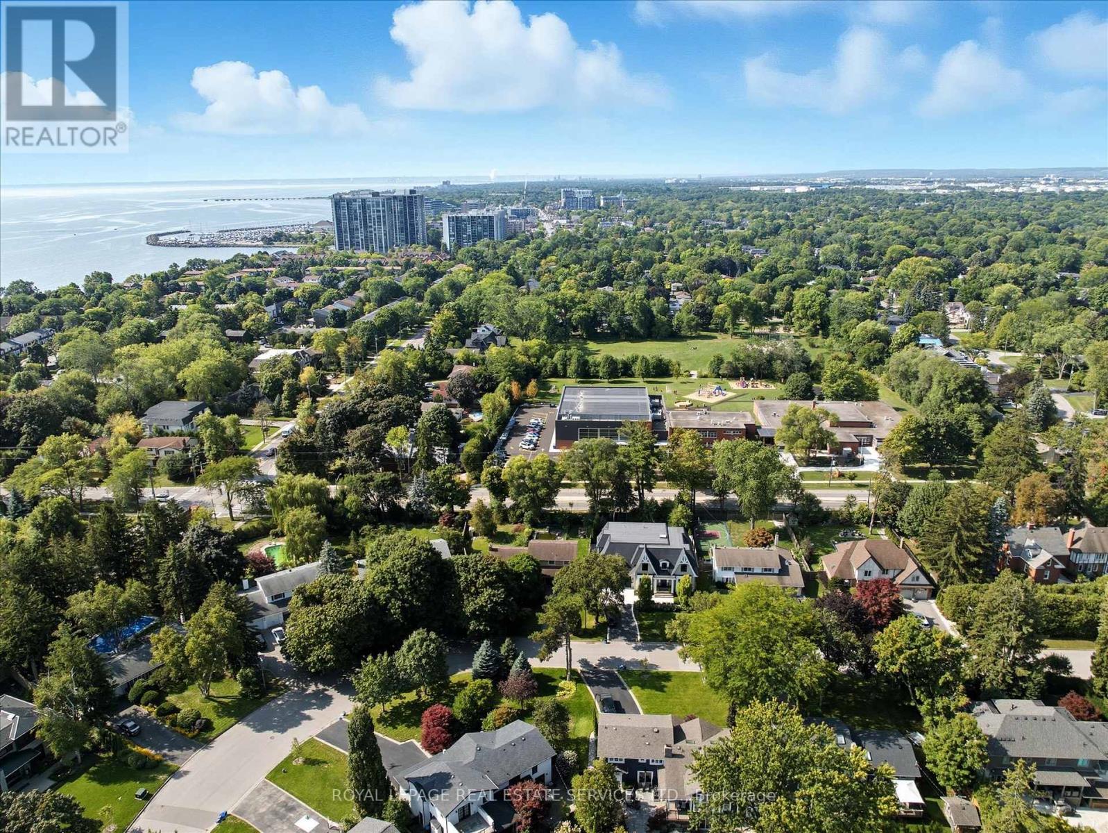 1536 Venetia Drive, Oakville, Ontario  L6L 1K7 - Photo 50 - W12398137
