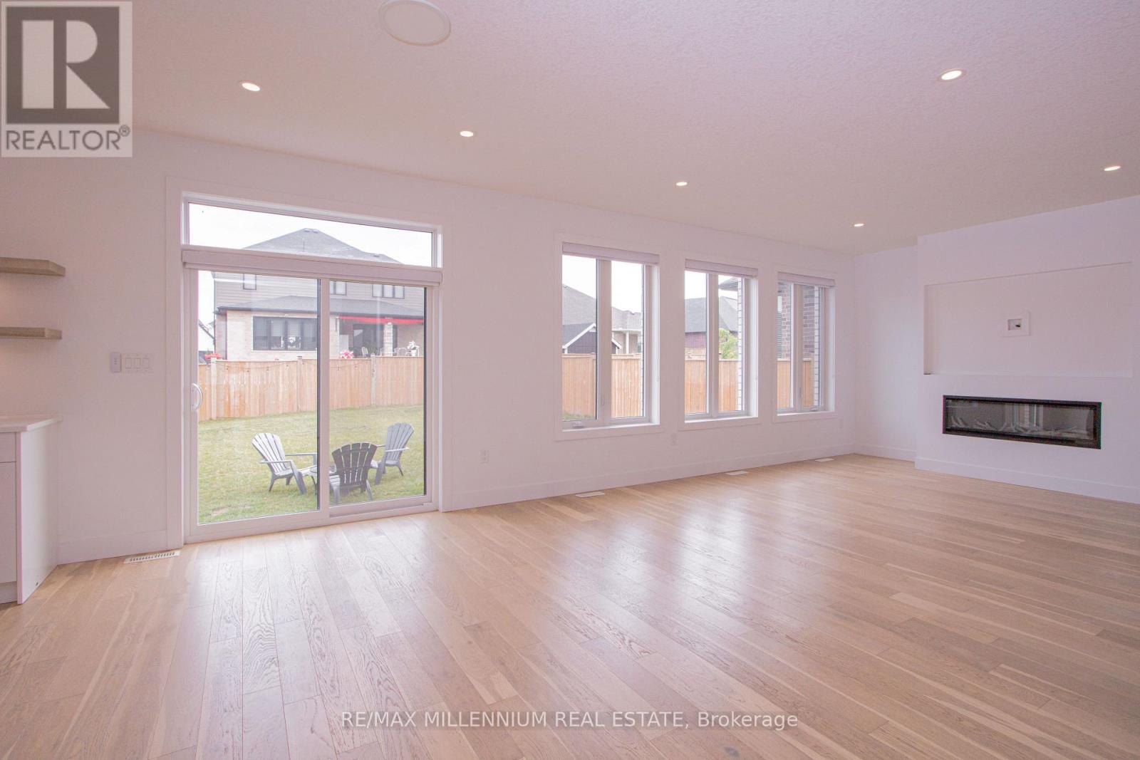 195 Boardwalk Way, Thames Centre, Ontario  N0L 1G2 - Photo 15 - X12397969