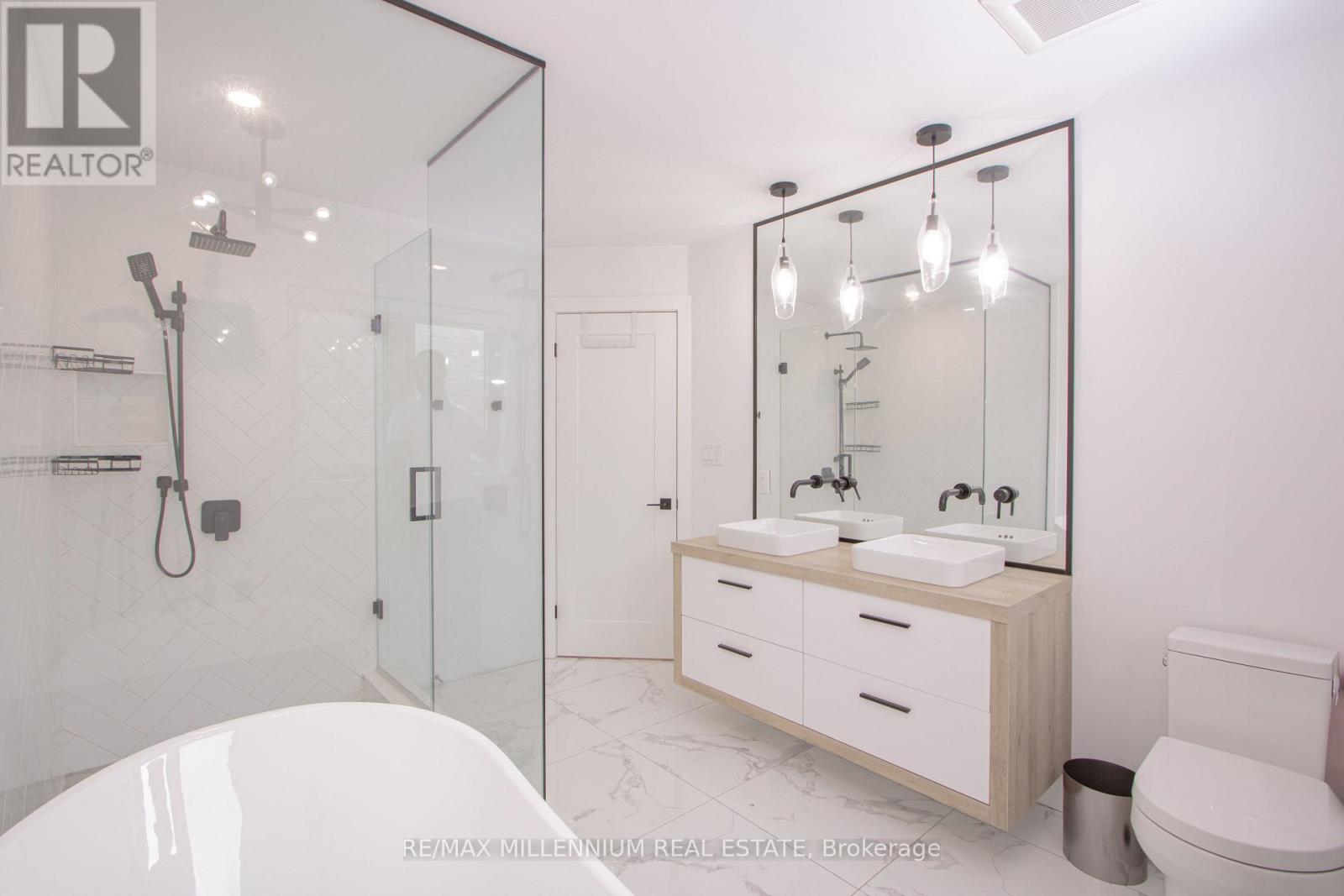 195 Boardwalk Way, Thames Centre, Ontario  N0L 1G2 - Photo 33 - X12397969