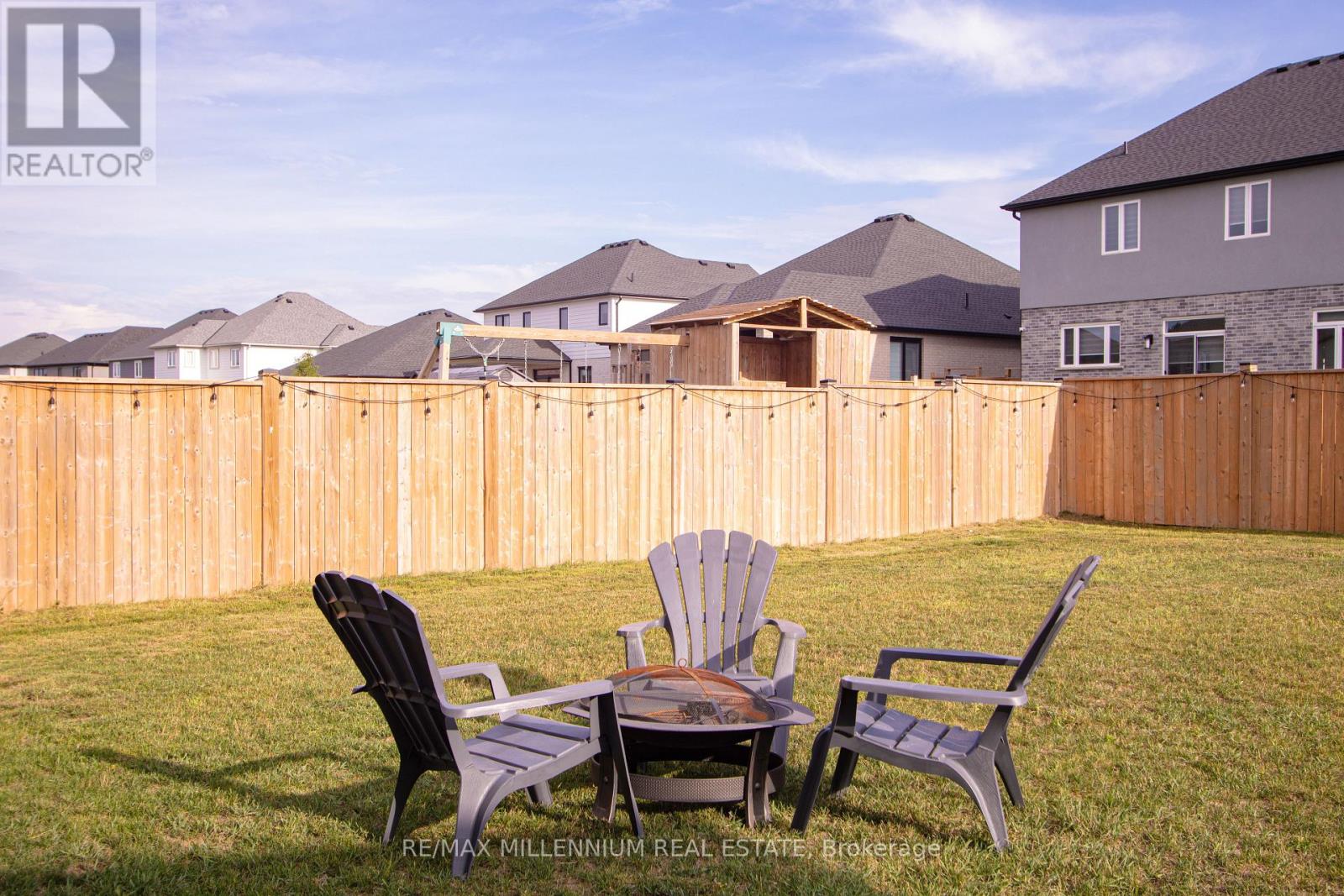 195 Boardwalk Way, Thames Centre, Ontario  N0L 1G2 - Photo 37 - X12397969
