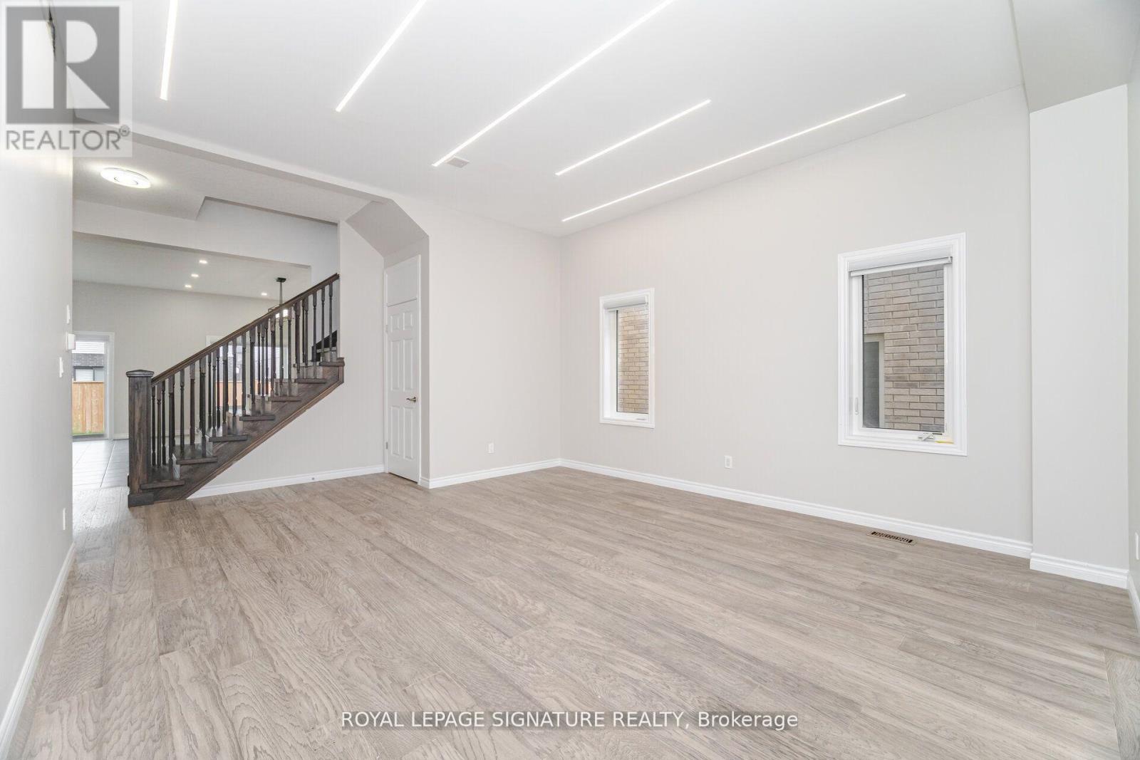 101 Sass Crescent, Brant, Ontario  N3L 0J3 - Photo 12 - X12398029