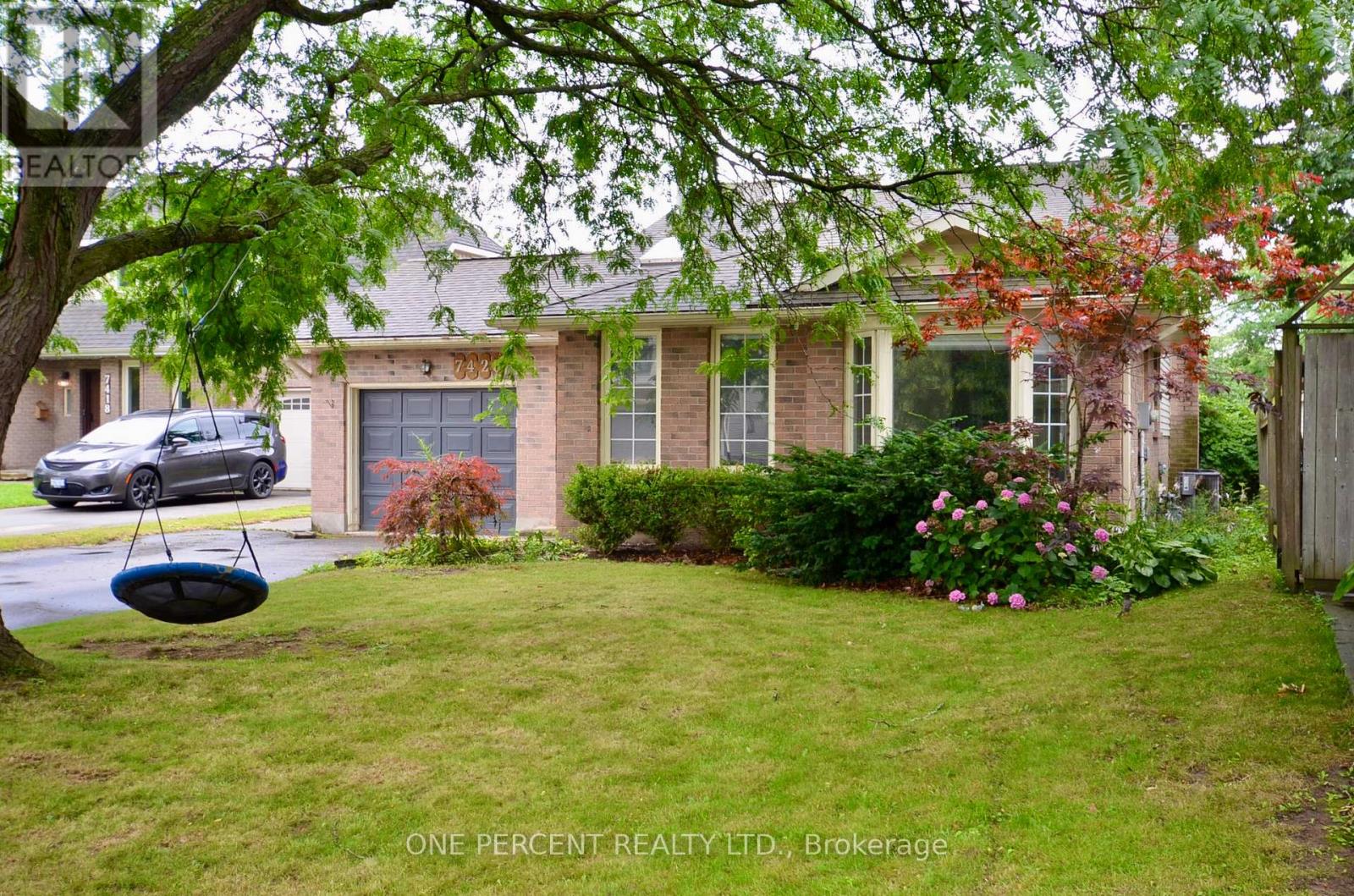 7428 Petrullo Court, Niagara Falls, Ontario  L2H 2K4 - Photo 1 - X12308683
