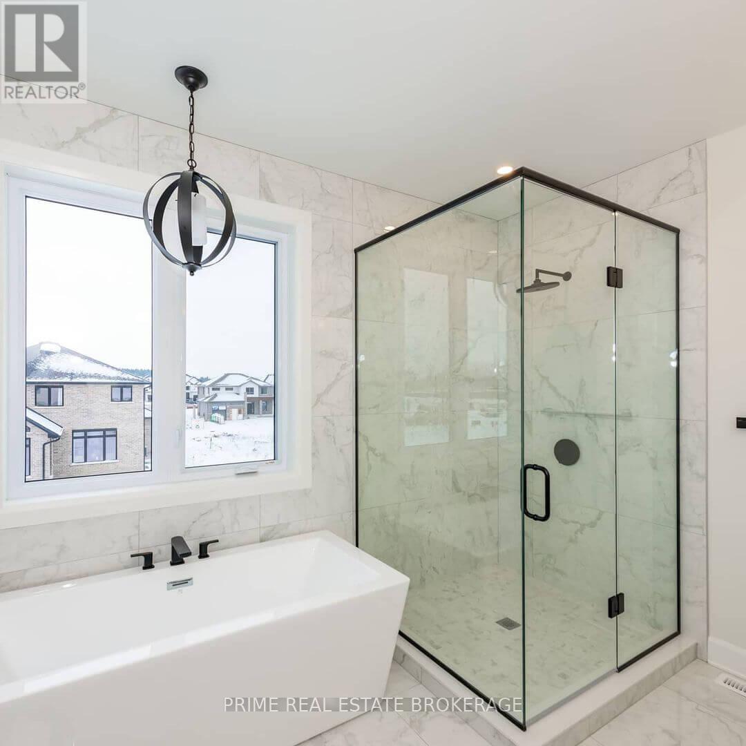 10142 Pinery Bluffs Road, Lambton Shores, Ontario  N0M 1T0 - Photo 15 - X12355902
