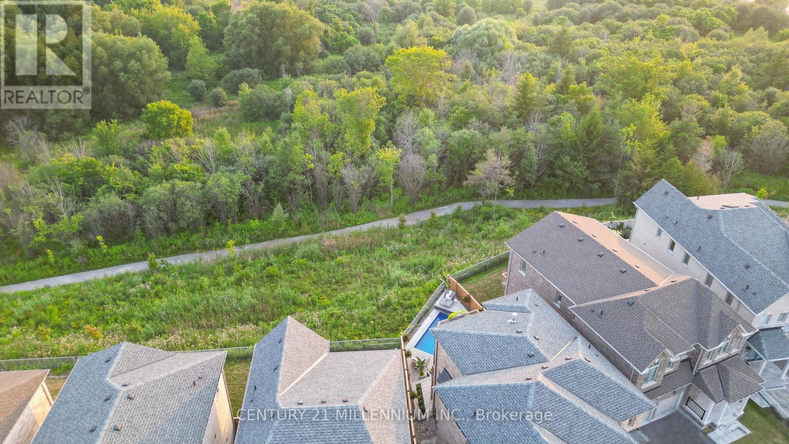 1956 Don White Court, Oshawa, Ontario  L1K 1A1 - Photo 4 - E12392491