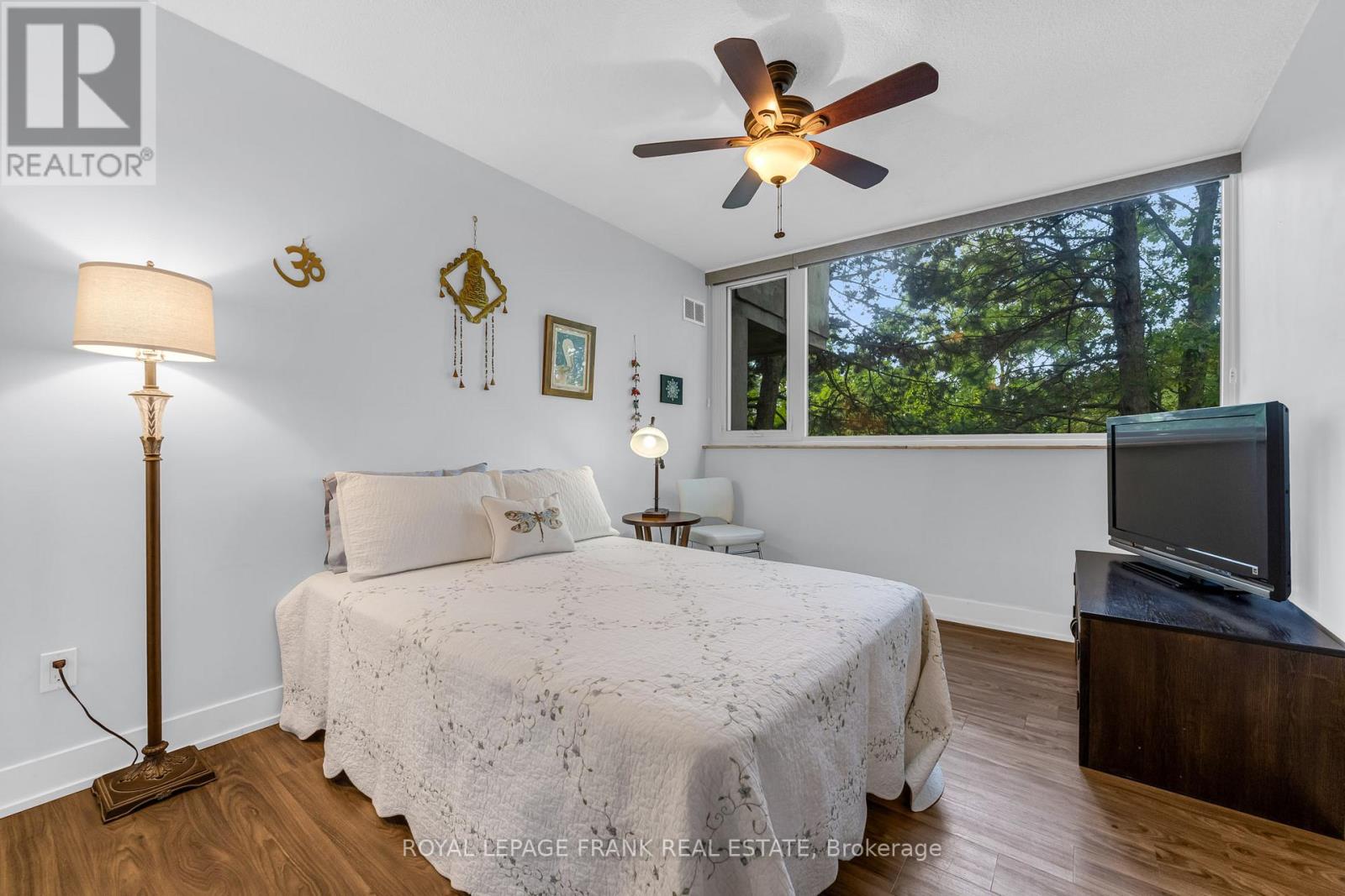 105 - 20 Speers Road, Oakville, Ontario  L6K 3R5 - Photo 11 - W12398276