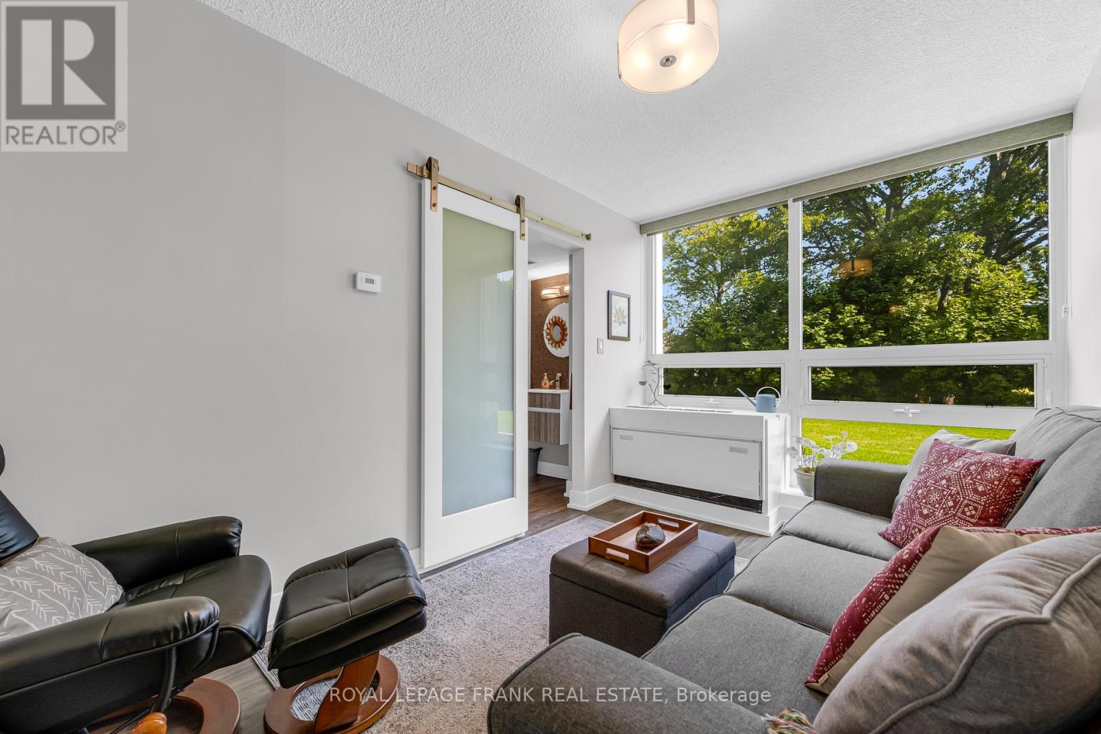 105 - 20 Speers Road, Oakville, Ontario  L6K 3R5 - Photo 12 - W12398276