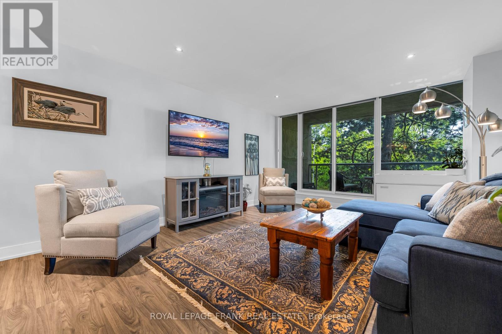 105 - 20 Speers Road, Oakville, Ontario  L6K 3R5 - Photo 4 - W12398276
