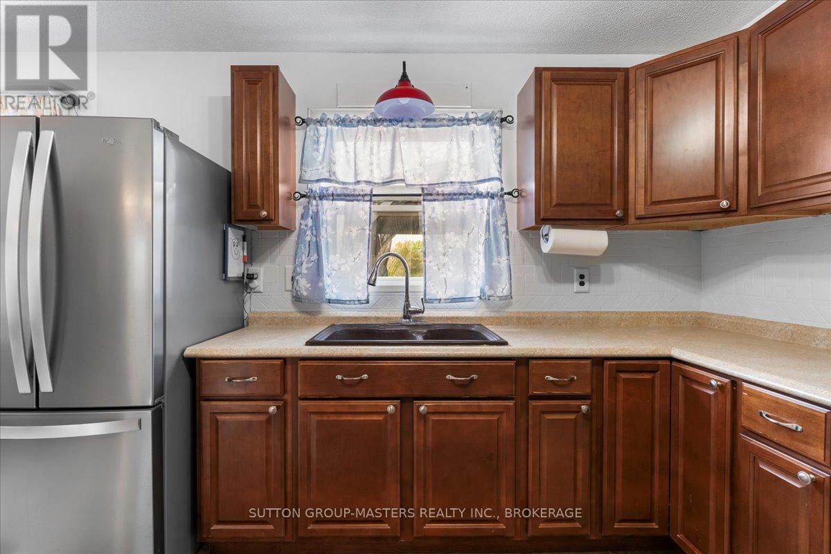 84 Plumb Road, Tyendinaga (Tyendinaga Township), Ontario  K0K 2N0 - Photo 9 - X12398247