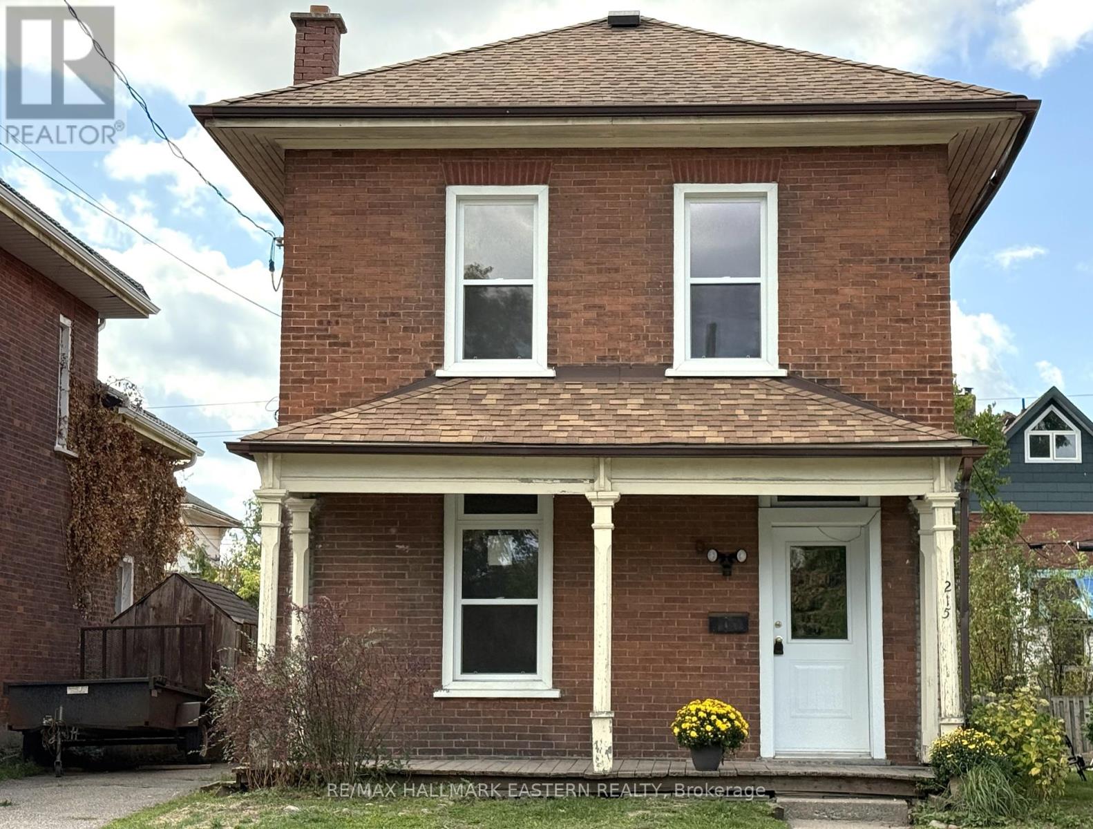 215 Stewart Street, Peterborough (Town Ward 3), Ontario  K9J 3M6 - Photo 1 - X12398297