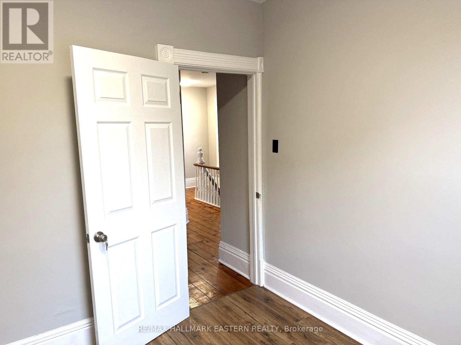 215 Stewart Street, Peterborough, Ontario  K9J 3M6 - Photo 22 - X12398297