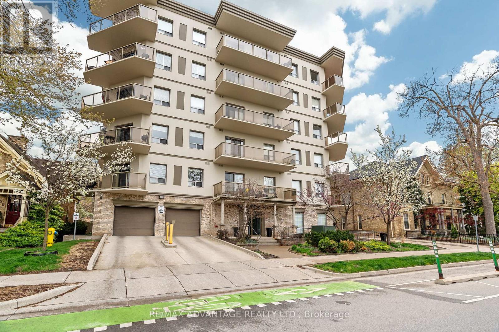 301 - 435 Colborne Street, London East, Ontario  N6B 2T2 - Photo 2 - X12398243