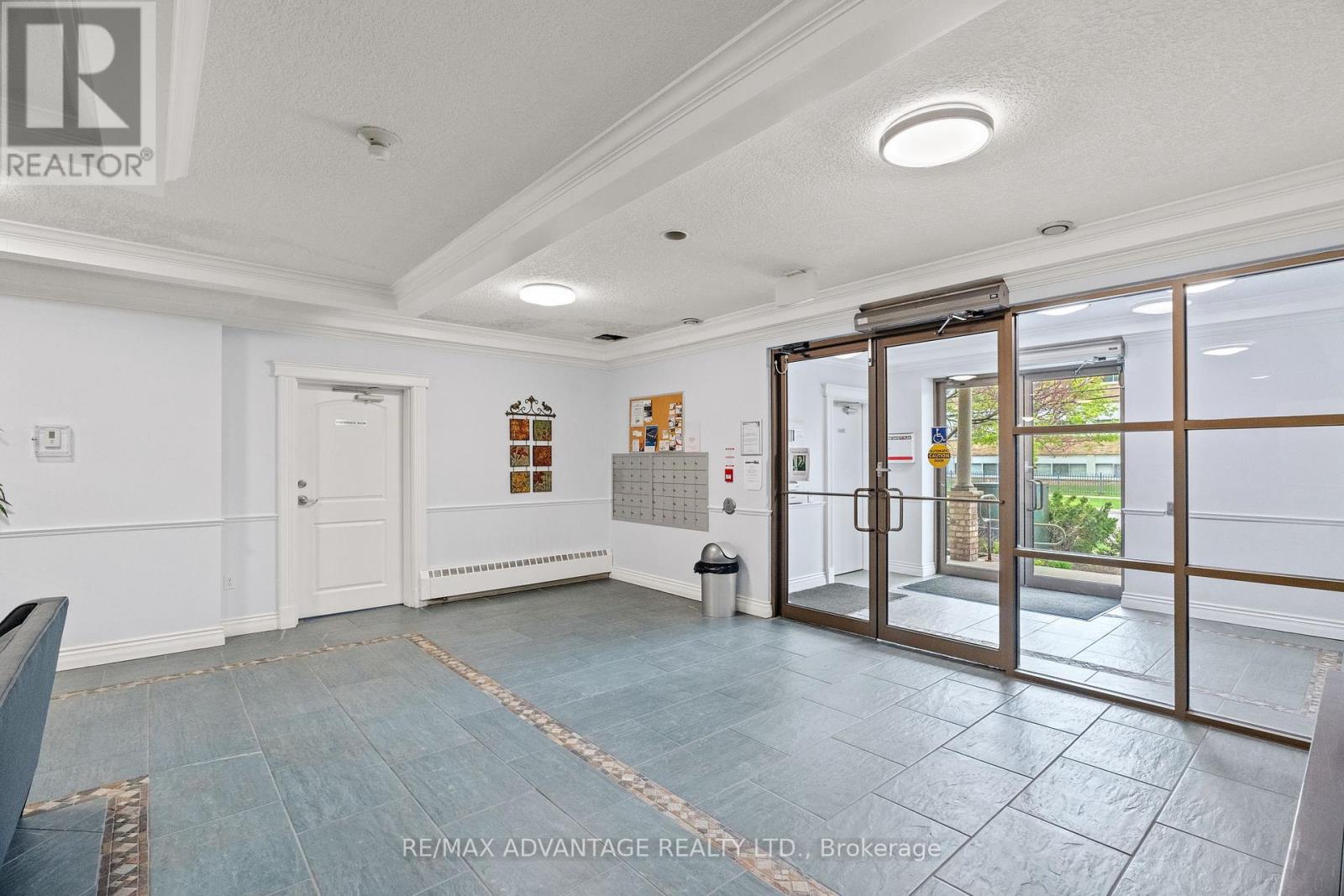 301 - 435 Colborne Street, London East, Ontario  N6B 2T2 - Photo 6 - X12398243