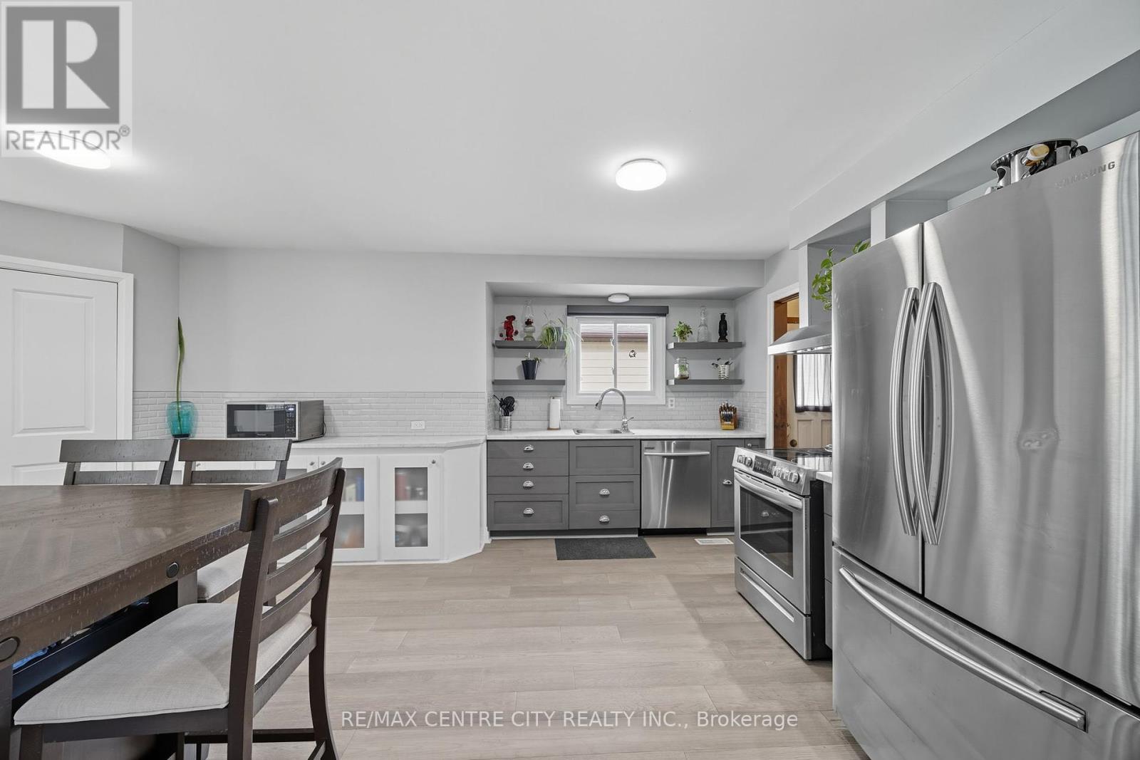 47 Patience Crescent, London South, Ontario  N6E 2K7 - Photo 11 - X12398319