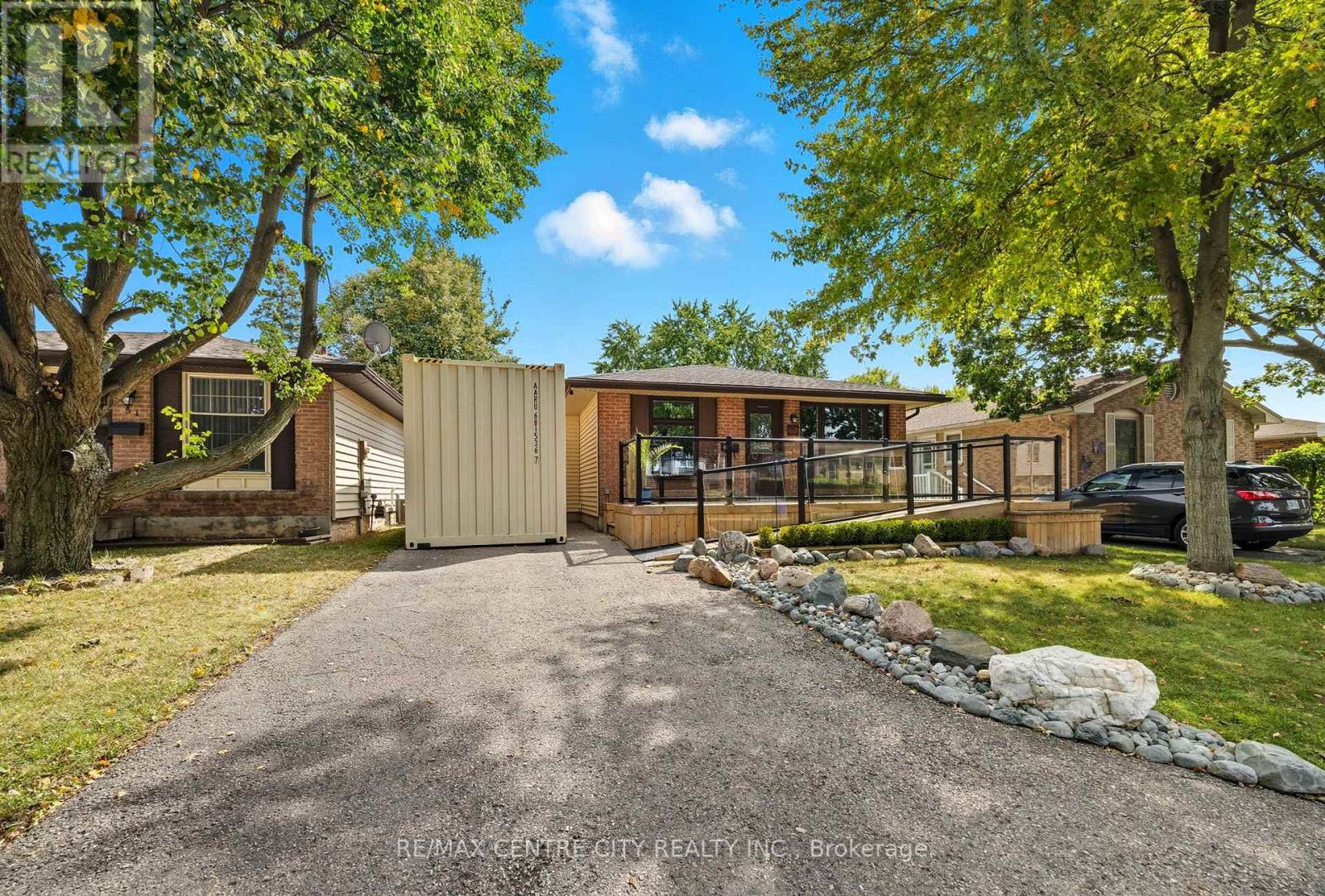47 Patience Crescent, London South, Ontario  N6E 2K7 - Photo 43 - X12398319