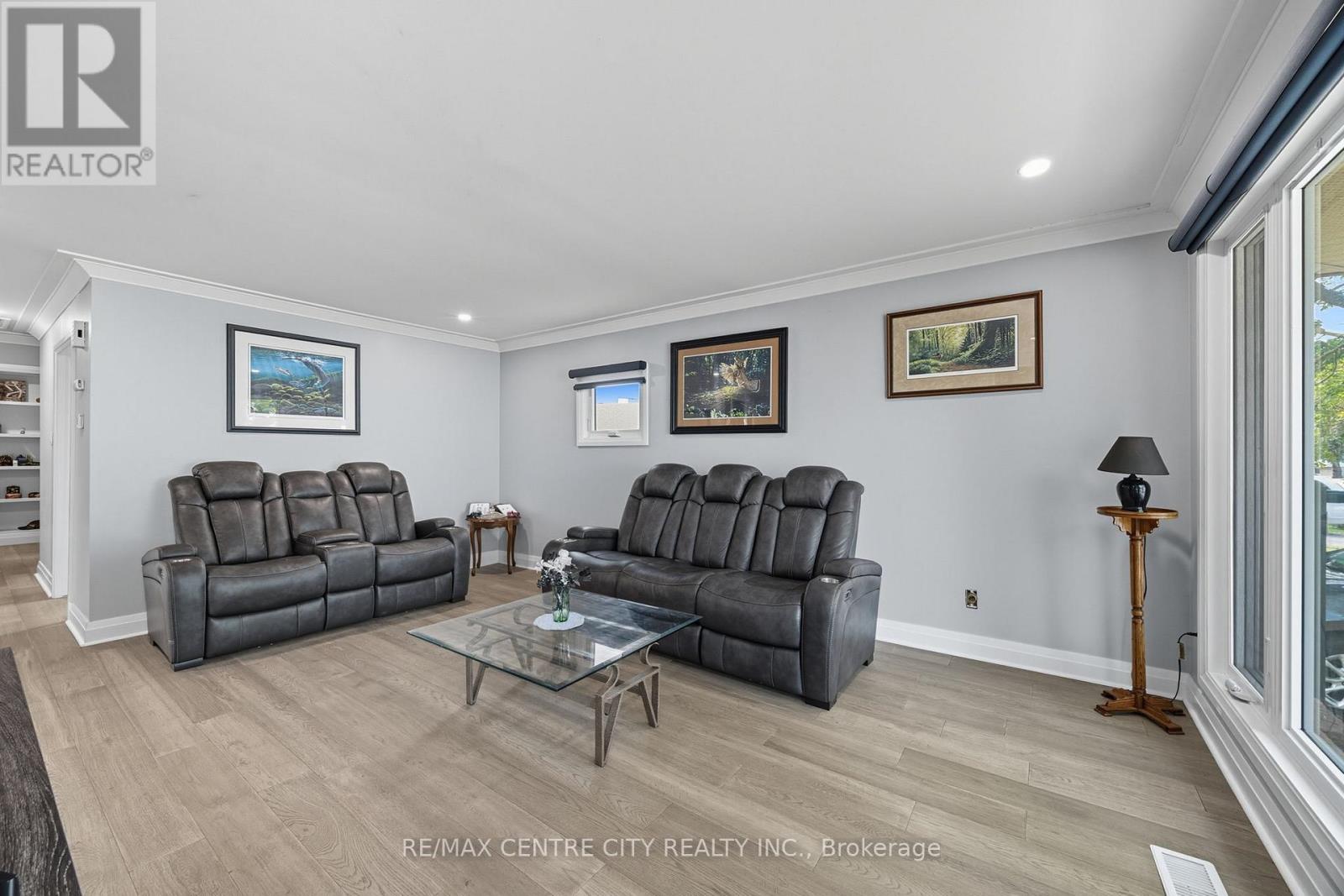 47 Patience Crescent, London South, Ontario  N6E 2K7 - Photo 5 - X12398319