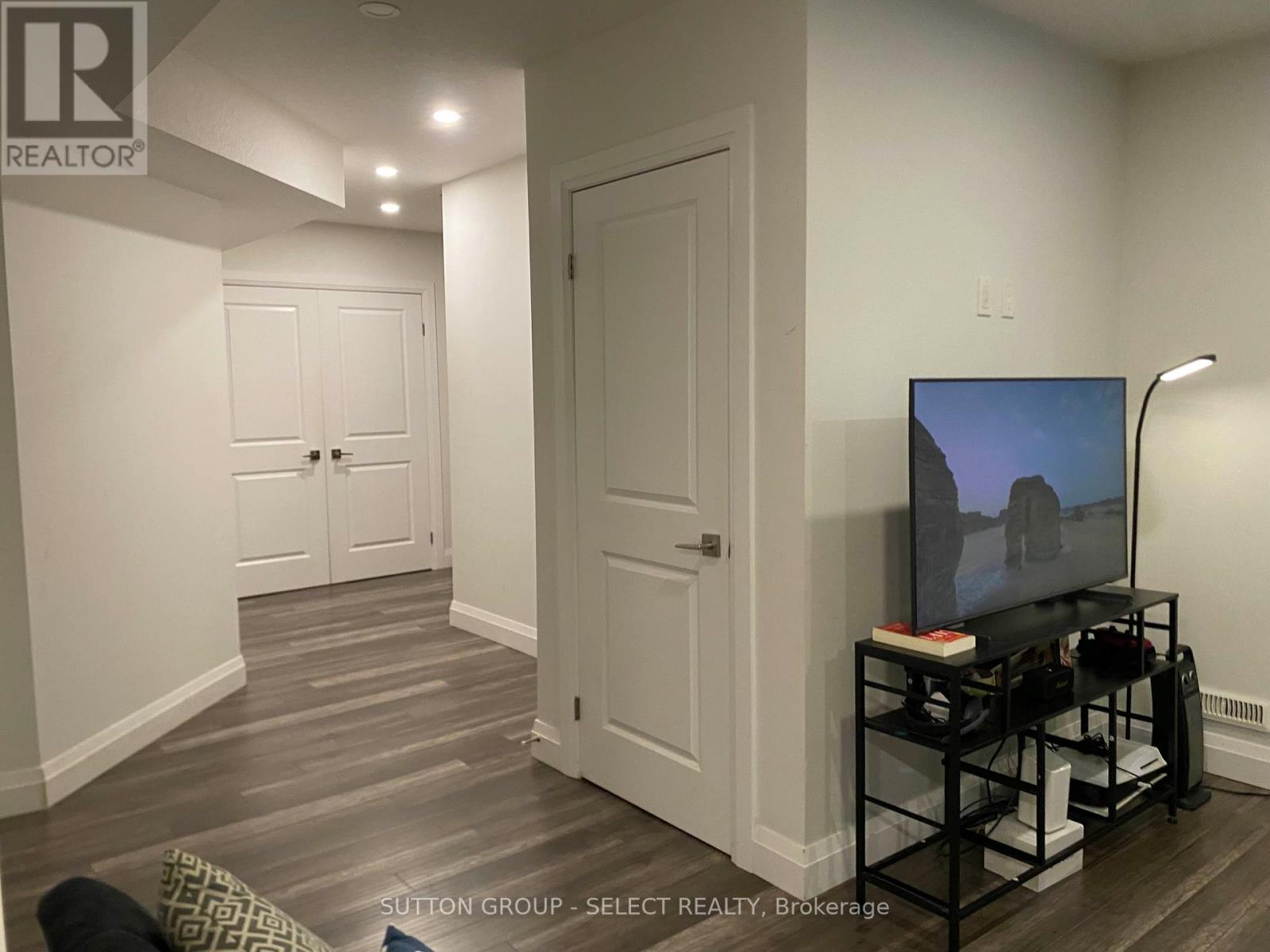 2783 Oriole Drive, London South, Ontario  N6M 0G9 - Photo 7 - X12398326