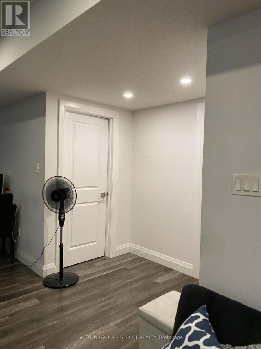2783 Oriole Drive, London South, Ontario  N6M 0G9 - Photo 8 - X12398326