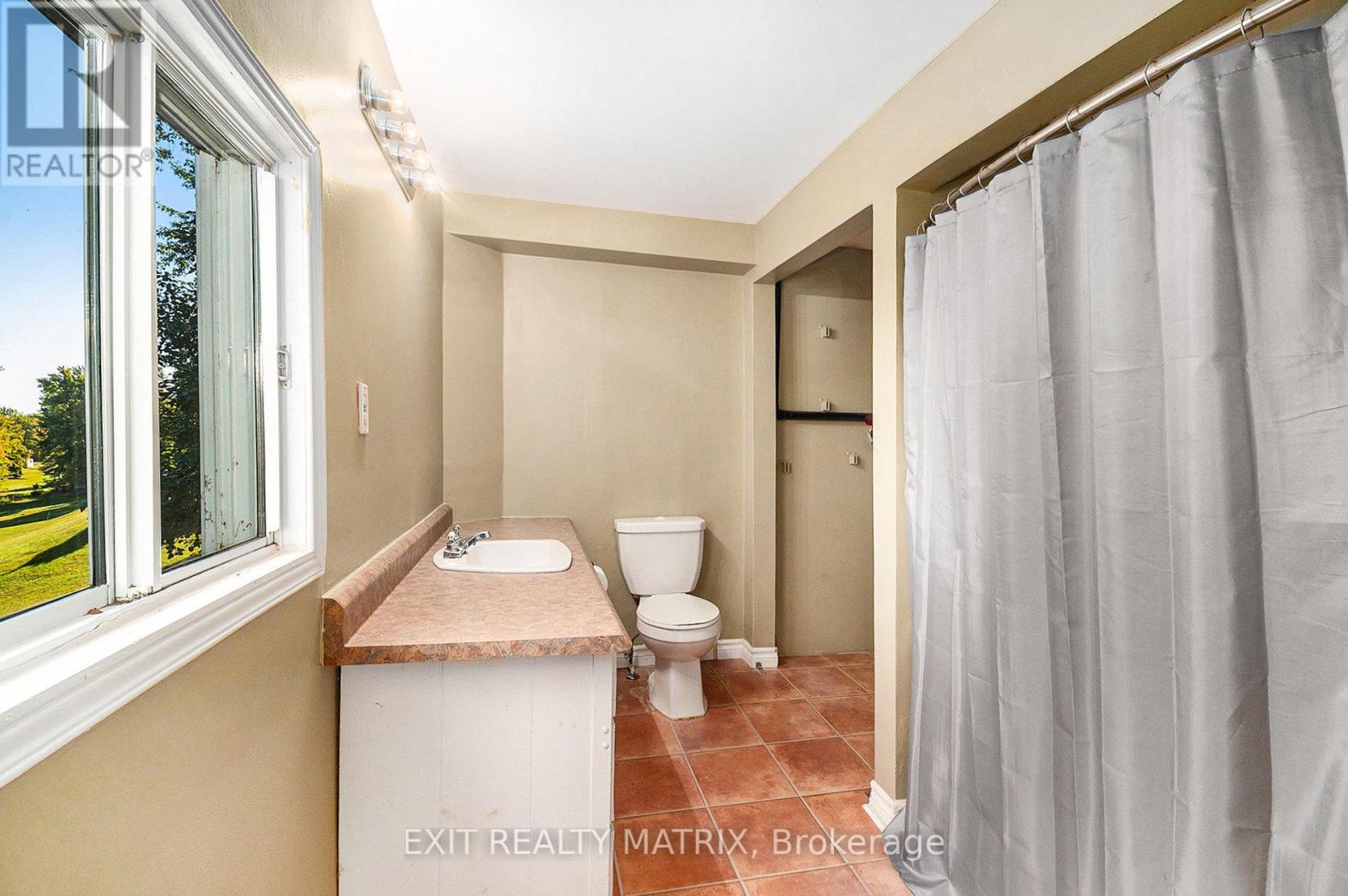 2877 Principale Street, Alfred And Plantagenet, Ontario  K0A 3K0 - Photo 11 - X12398228