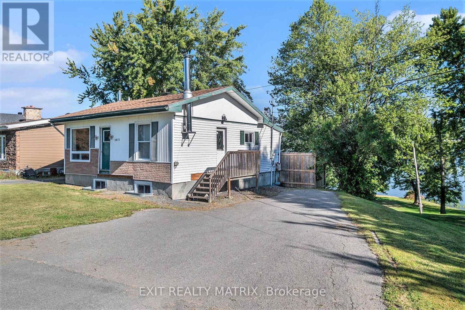 2877 Principale Street, Alfred And Plantagenet, Ontario  K0A 3K0 - Photo 2 - X12398228