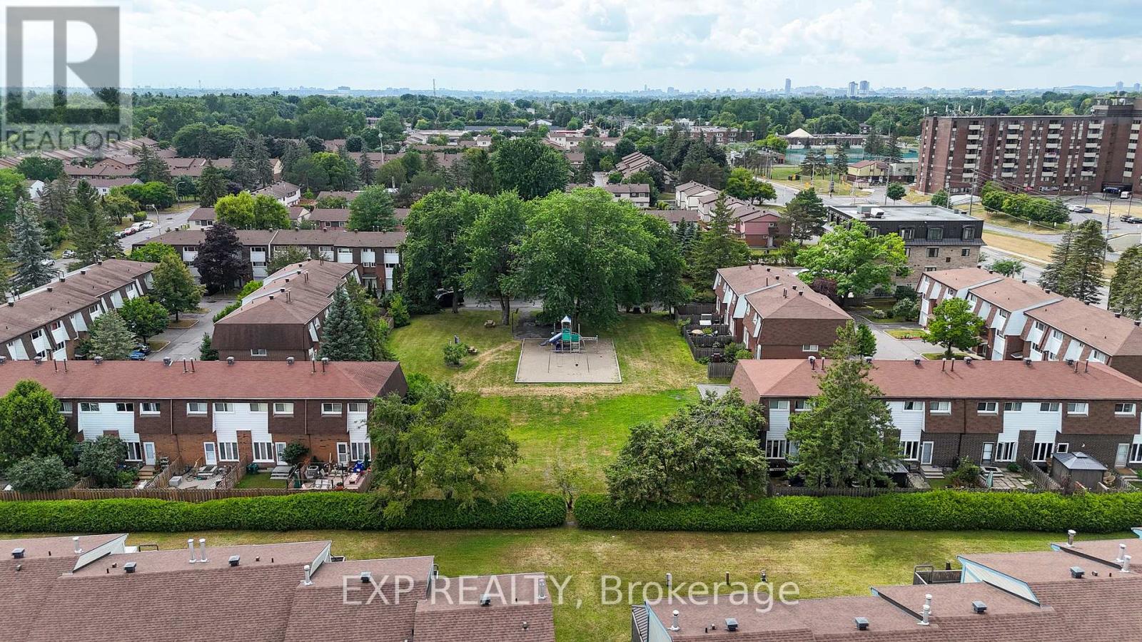 40 - 2296 Orient Park Drive, Ottawa, Ontario  K1B 4N6 - Photo 28 - X12398258