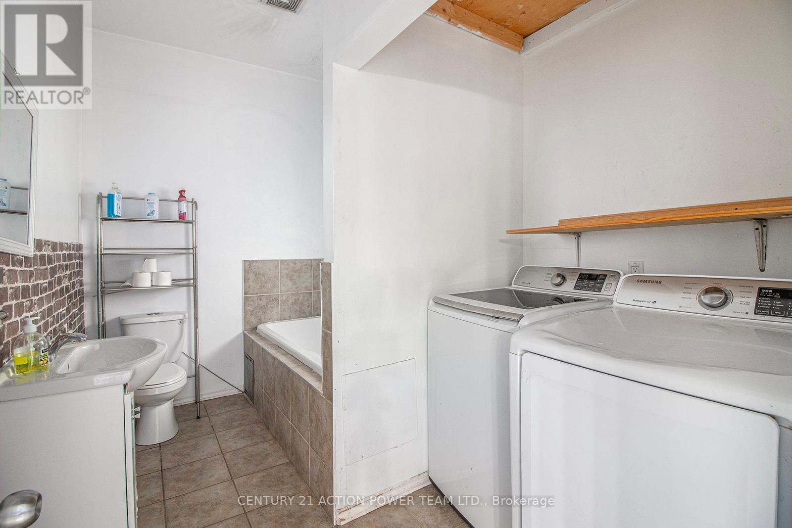 18 George St Street W, North Stormont, Ontario  K0A 1R0 - Photo 13 - X12398262